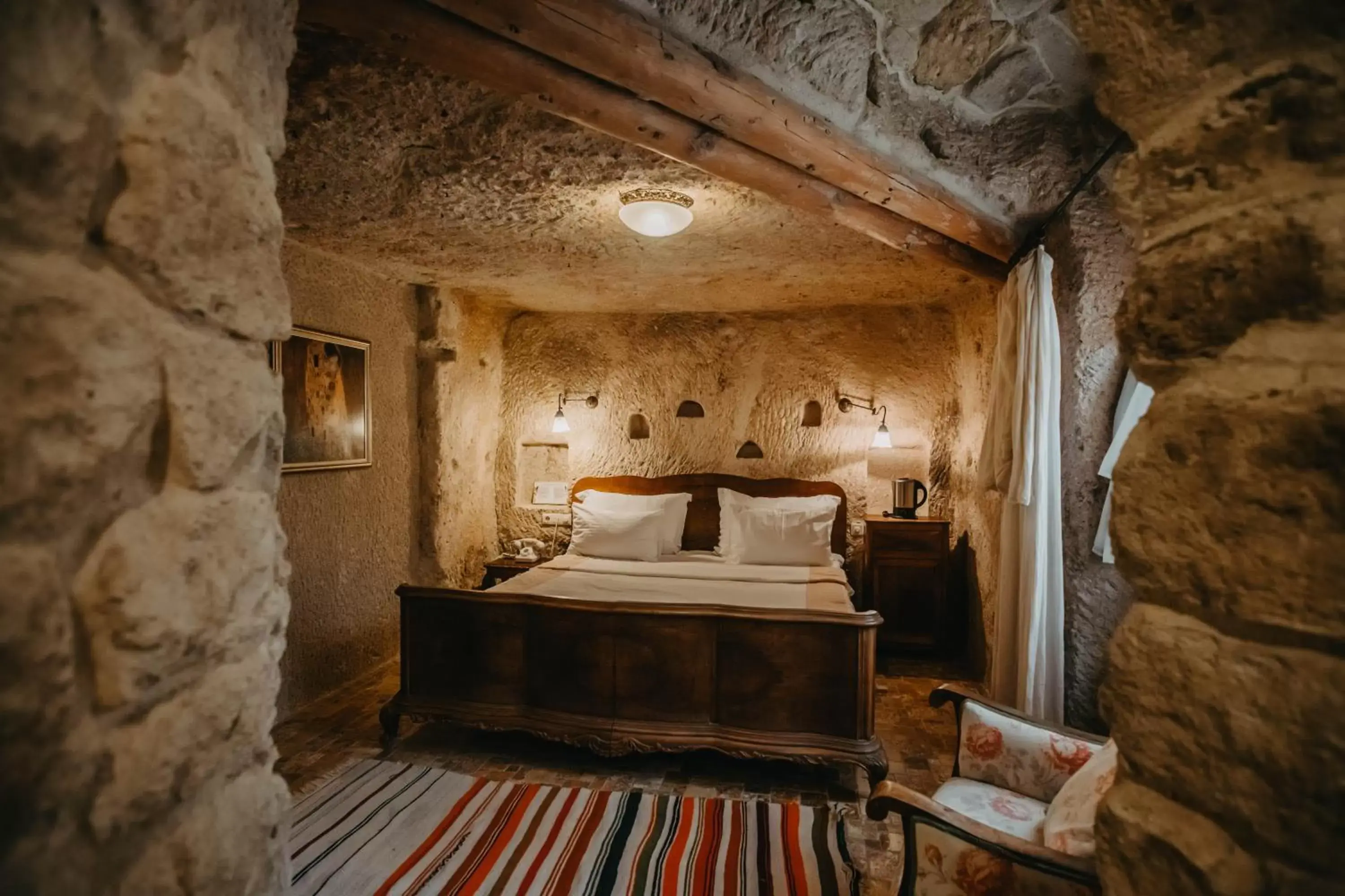 Photo of the whole room, Bed in Melekler Evi Cave Hotel
