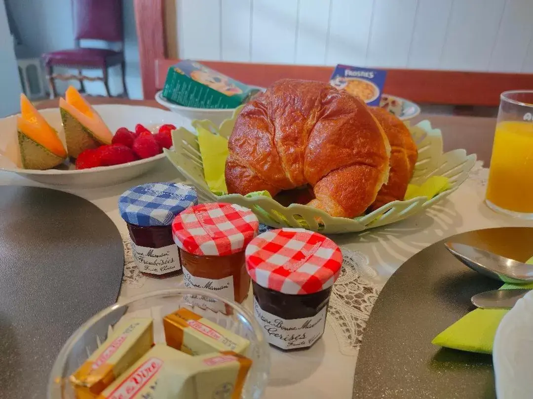Breakfast, Food in L'ancienne Gendarmerie