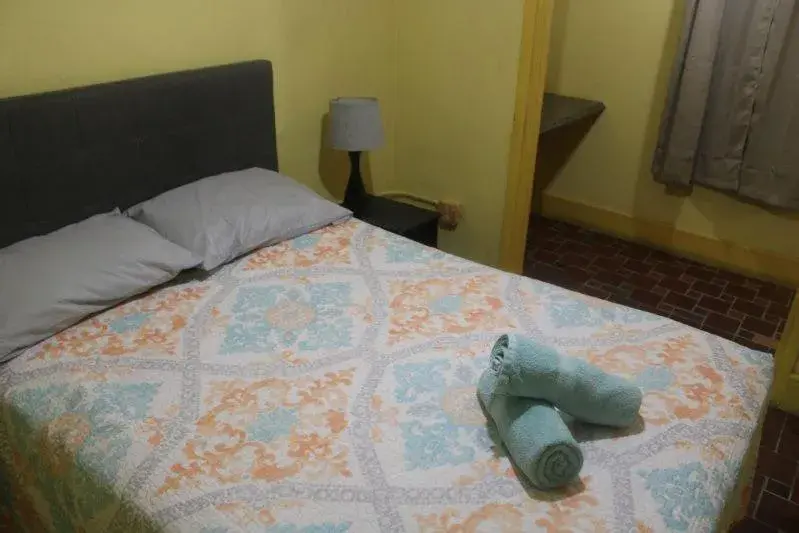 Bedroom, Bed in Hoosville Hostel (Formerly The Everglades Hostel)