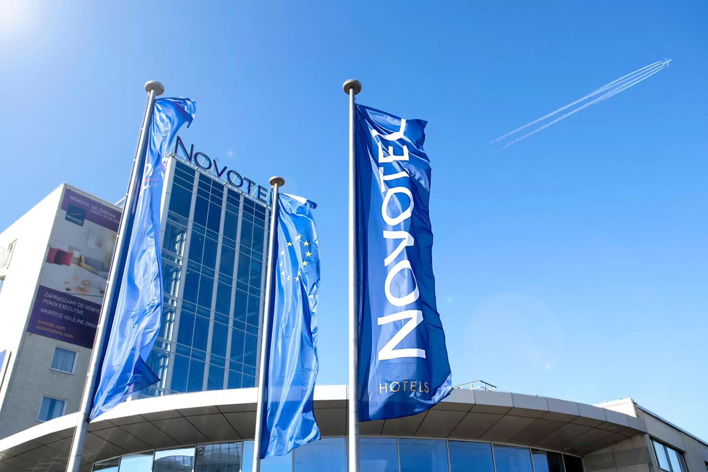 Facade/entrance, Property Building in Novotel Warszawa Airport