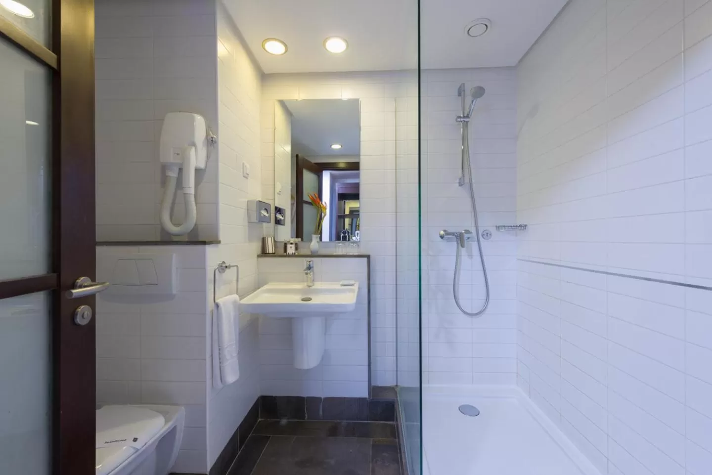 Le Corail Suites Hotel