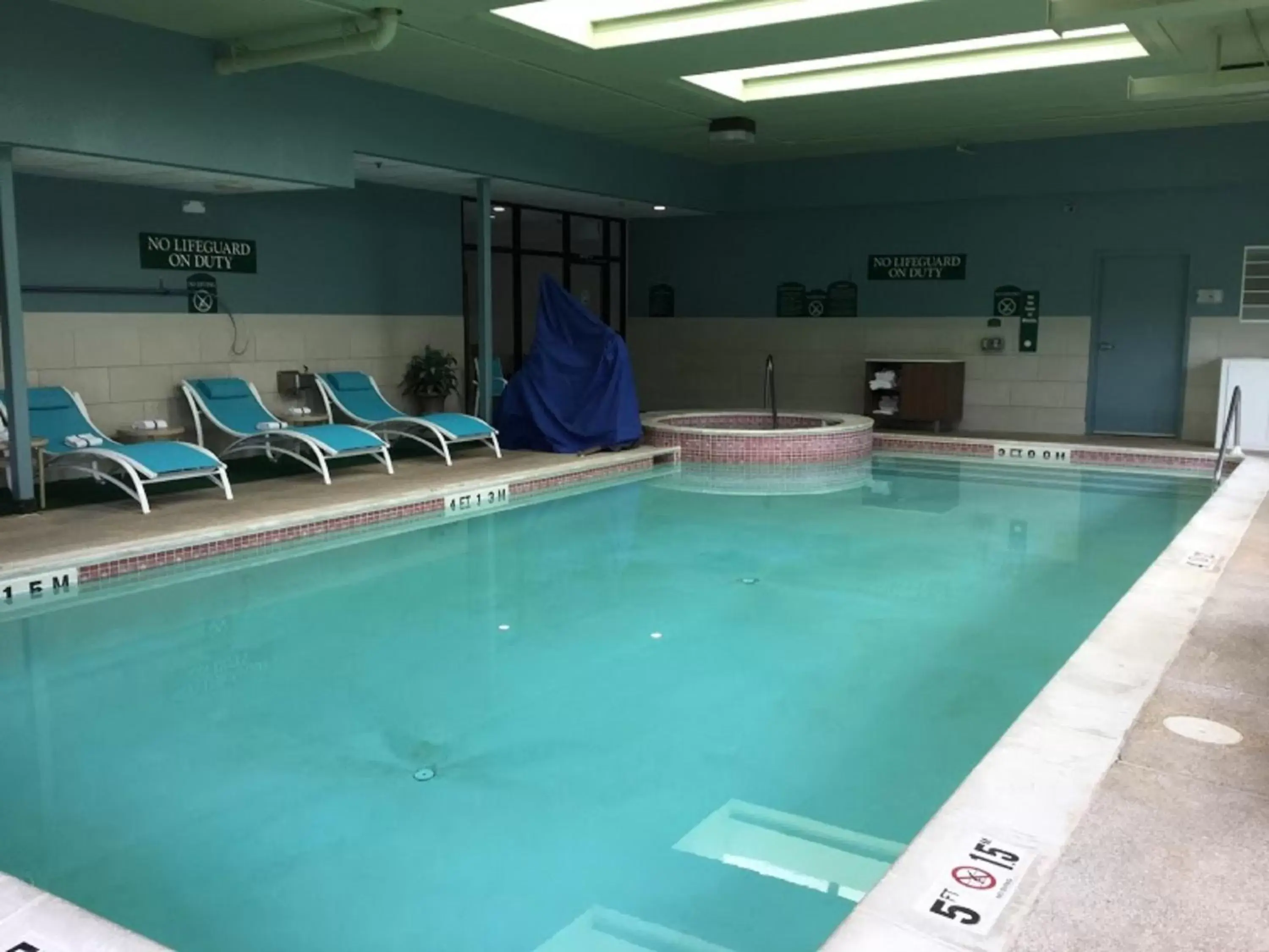 Swimming pool in Holiday Inn Express Easton by IHG Swimming pool in Holiday Inn Express Easton by IHG