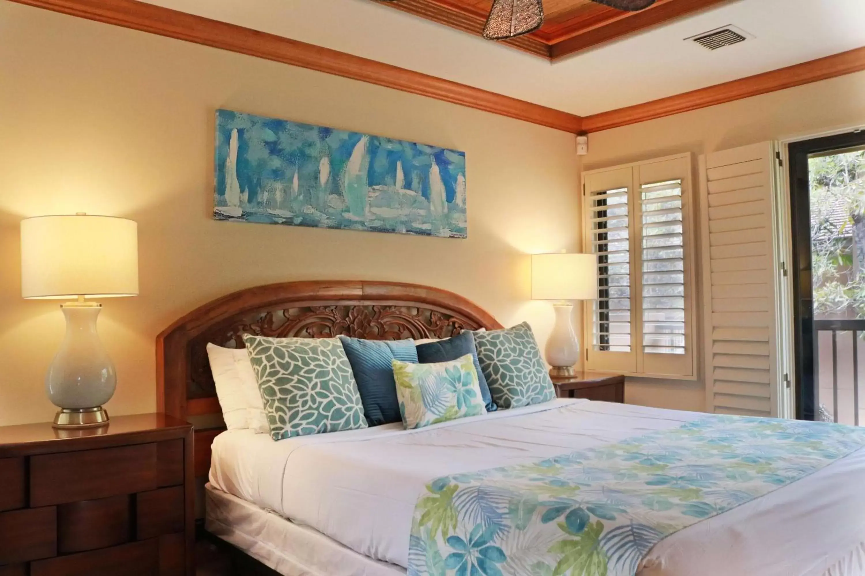 Photo of the whole room, Bed in Wailea Ekahi Village, a Destination by Hyatt Residence