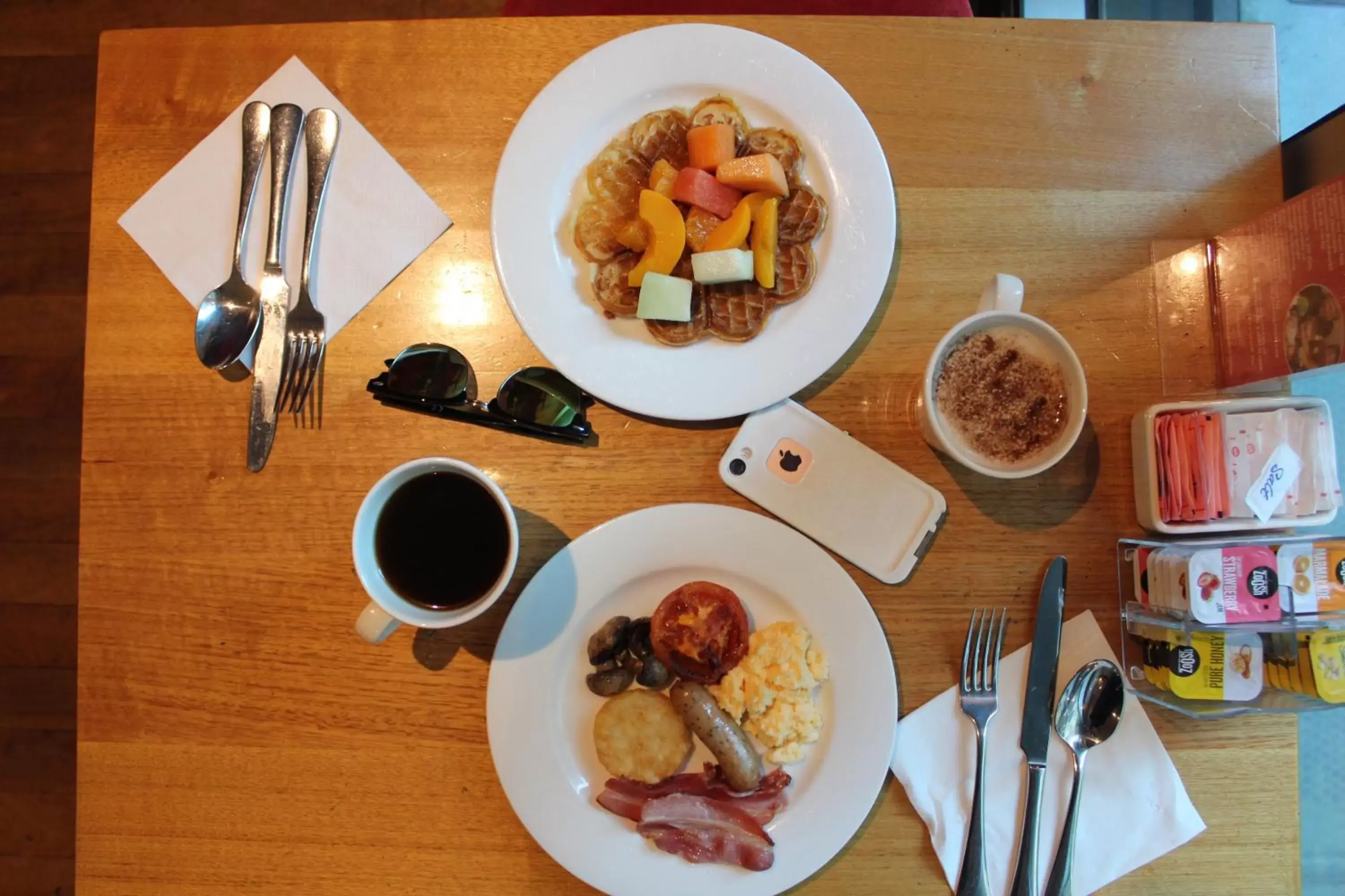 Buffet breakfast in YEHS Hotel Melbourne CBD