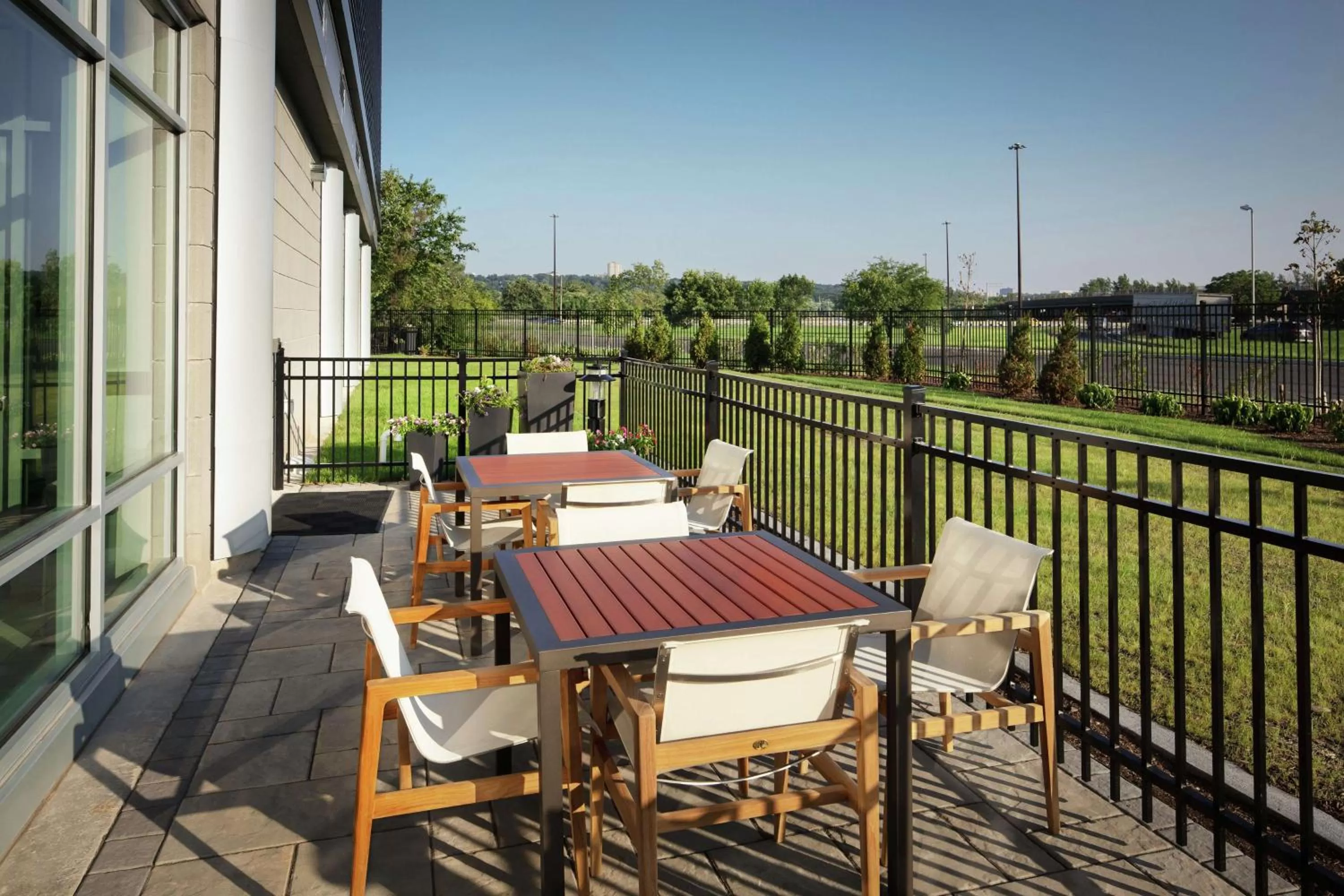 Patio in Homewood Suites By Hilton Teaneck Glenpointe