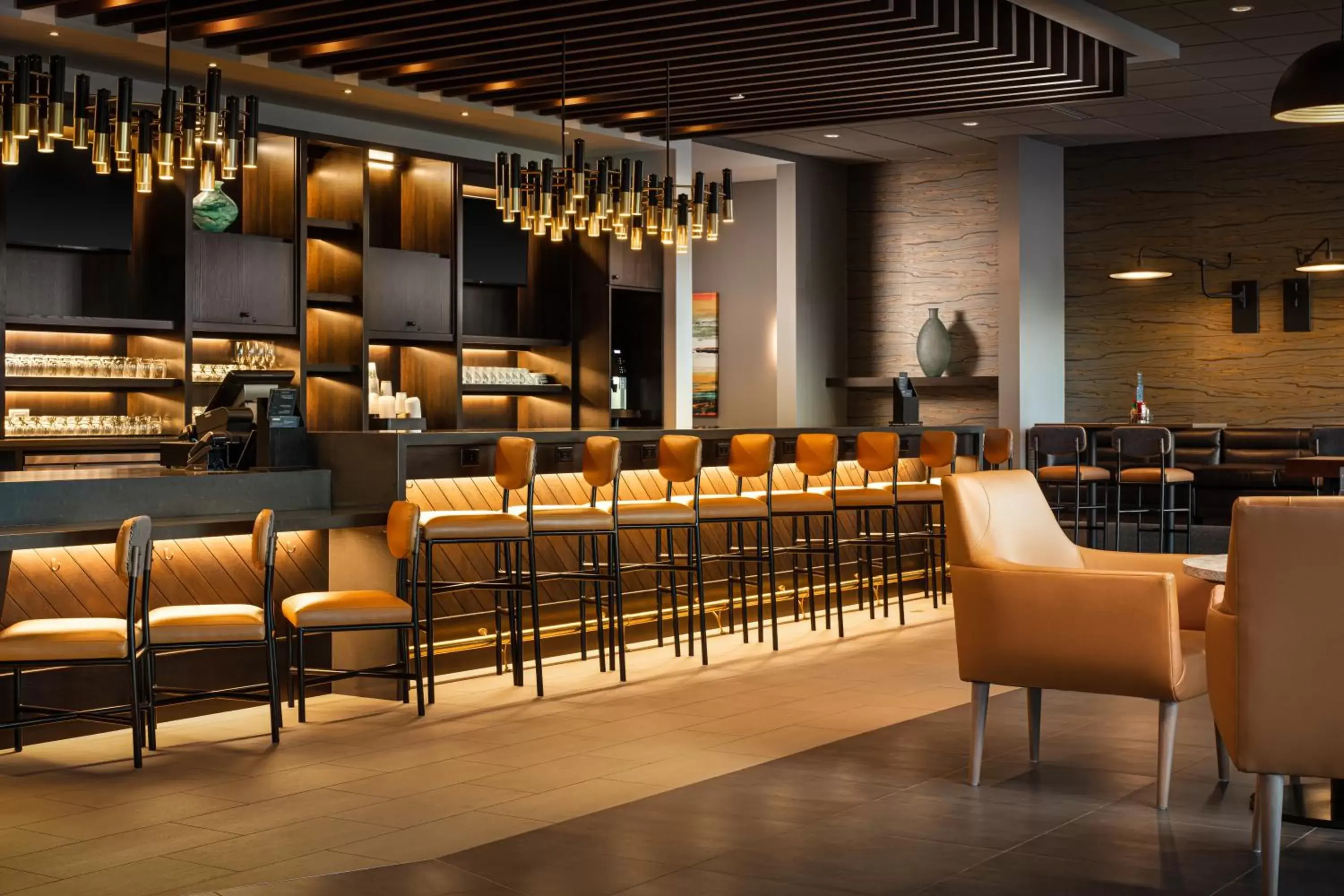 Restaurant/places to eat, Lounge/Bar in Hyatt Place Calgary Airport