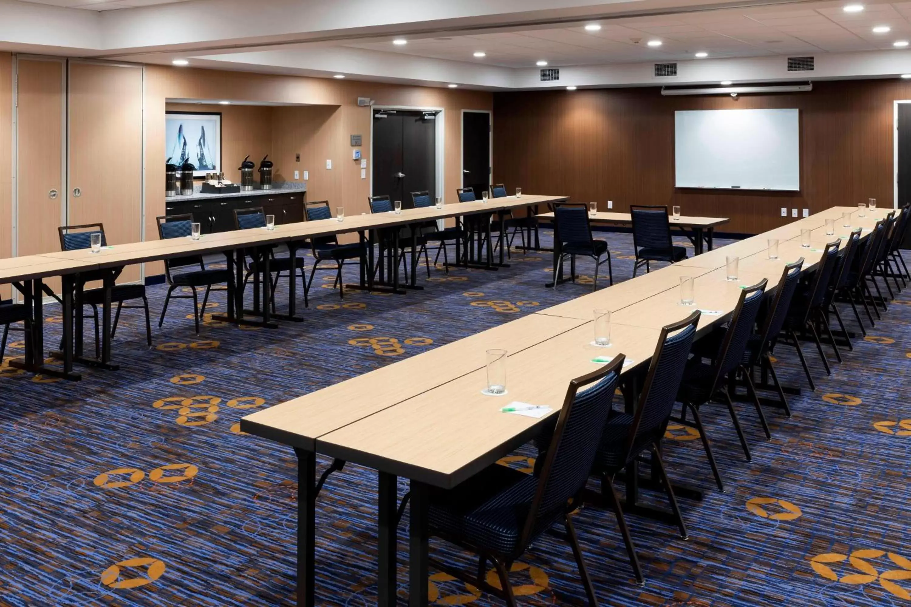 Meeting/conference room in Courtyard by Marriott Houston North/Shenandoah