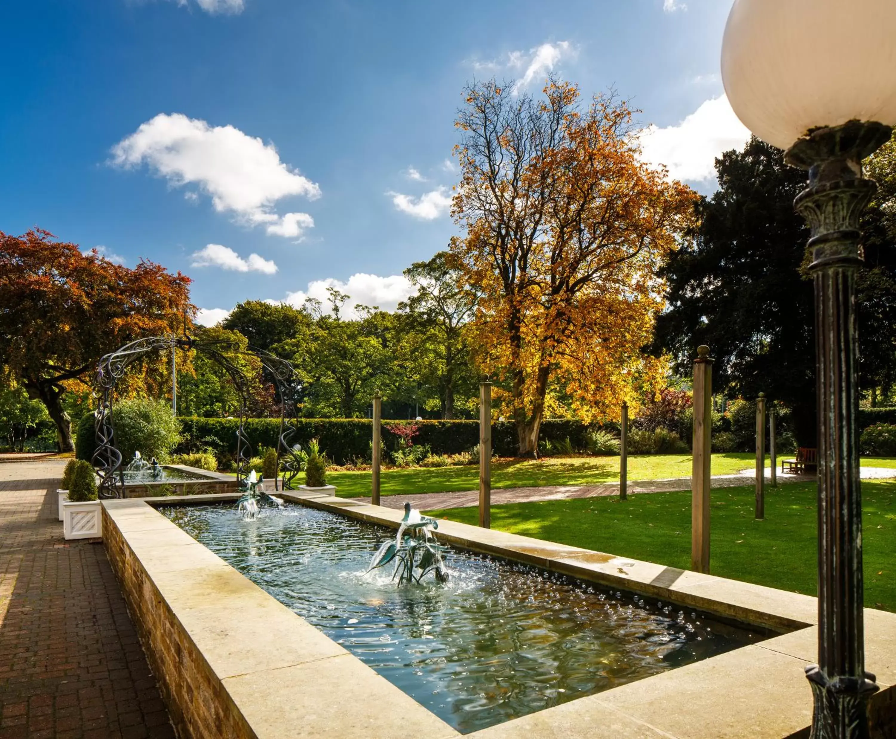 Garden view in Mercure Bradford, Bankfield Hotel