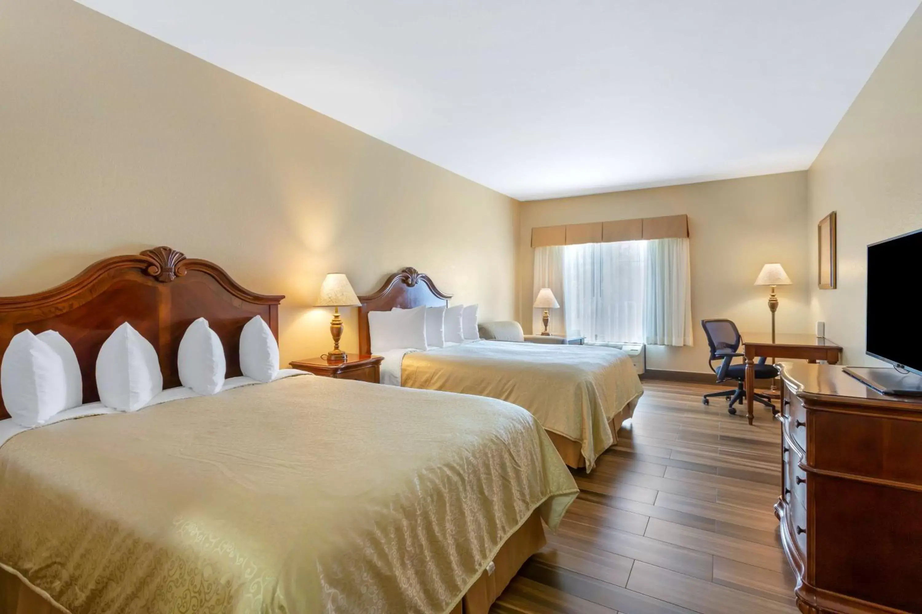 Bedroom, Bed in Best Western PLUS Fossil Country Inn & Suites Bedroom, Bed in Best Western PLUS Fossil Country Inn & Suites