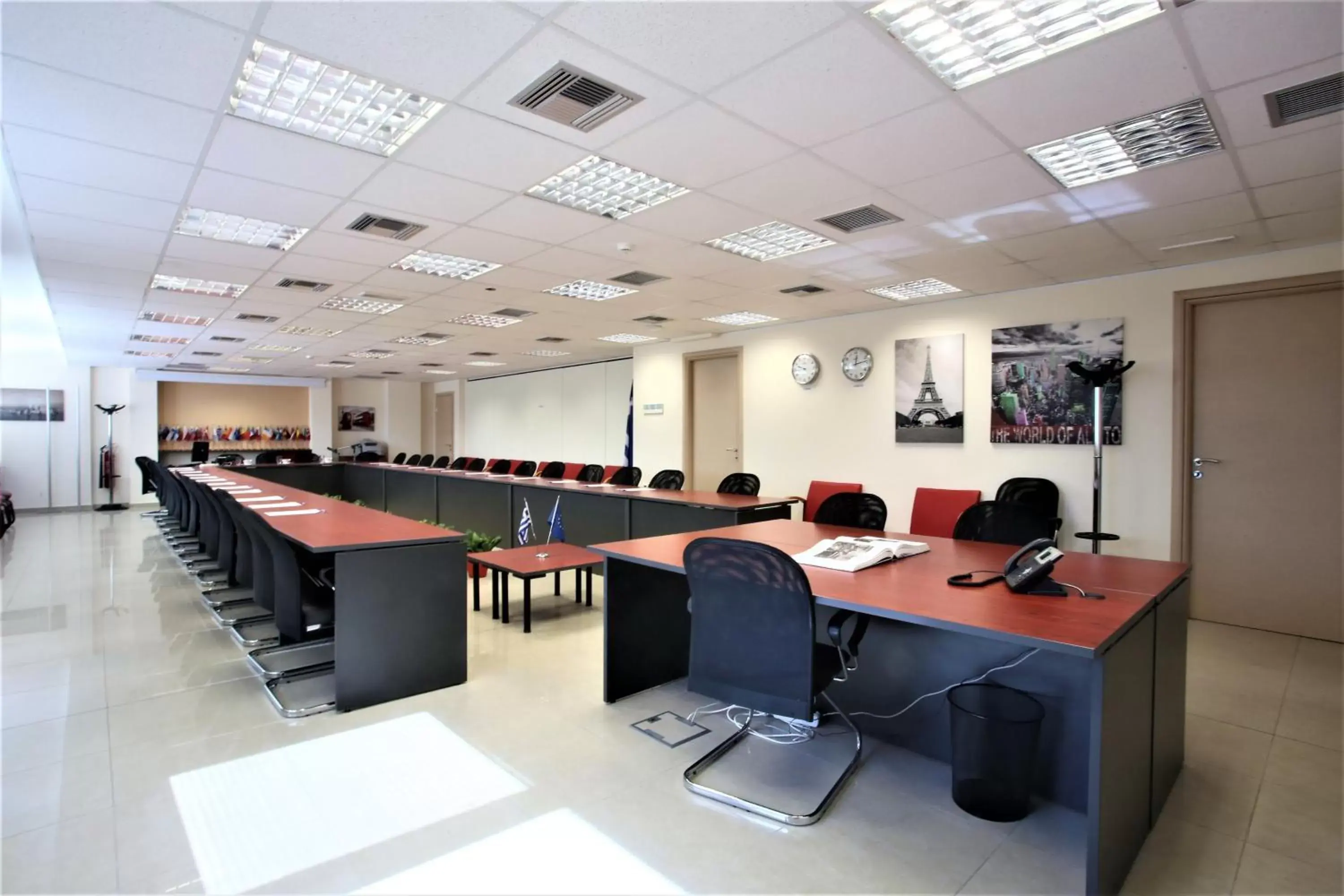 Meeting/conference room in GK Airport Suites