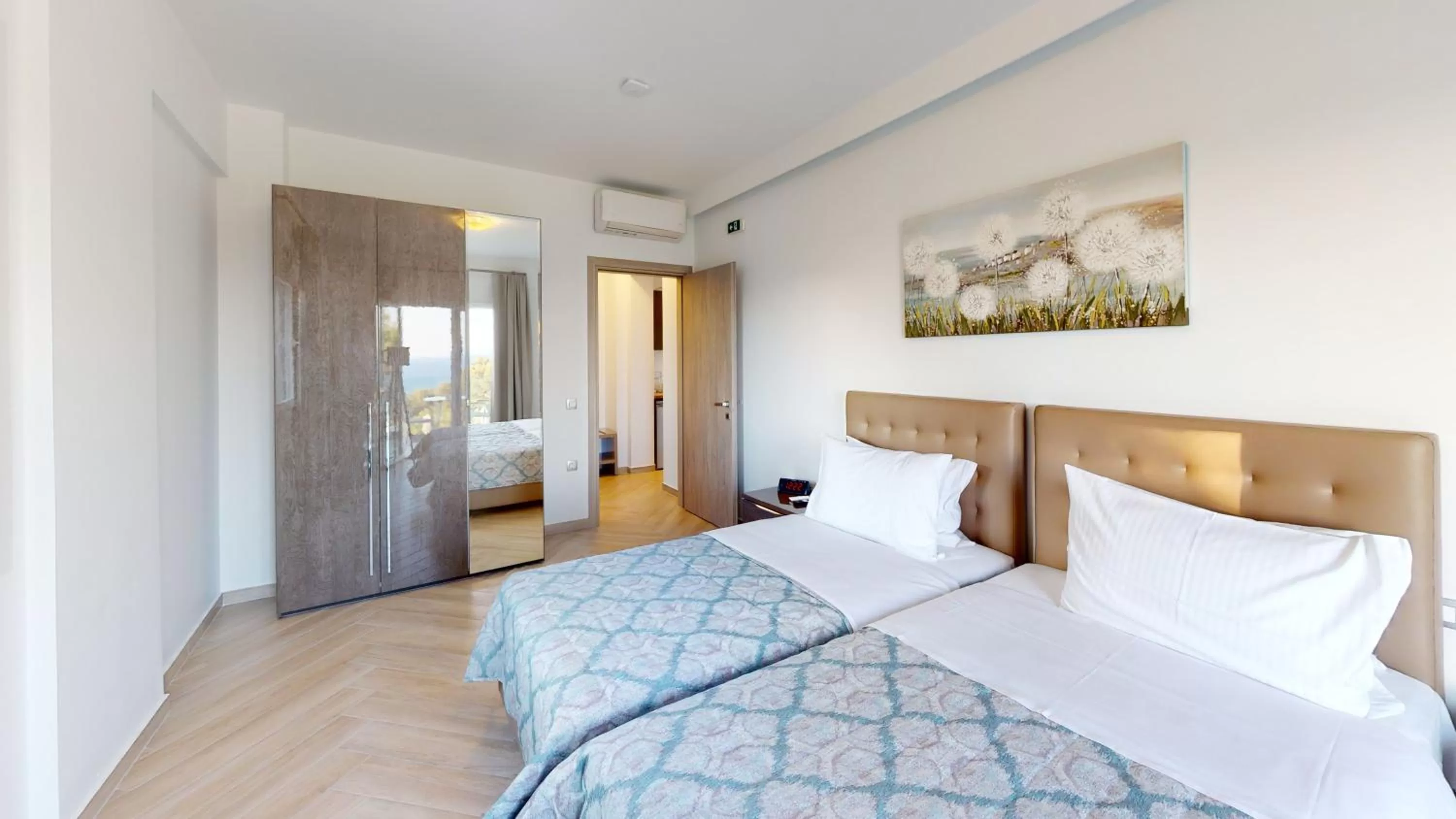 Bedroom, Bed in Golden Lion Parga