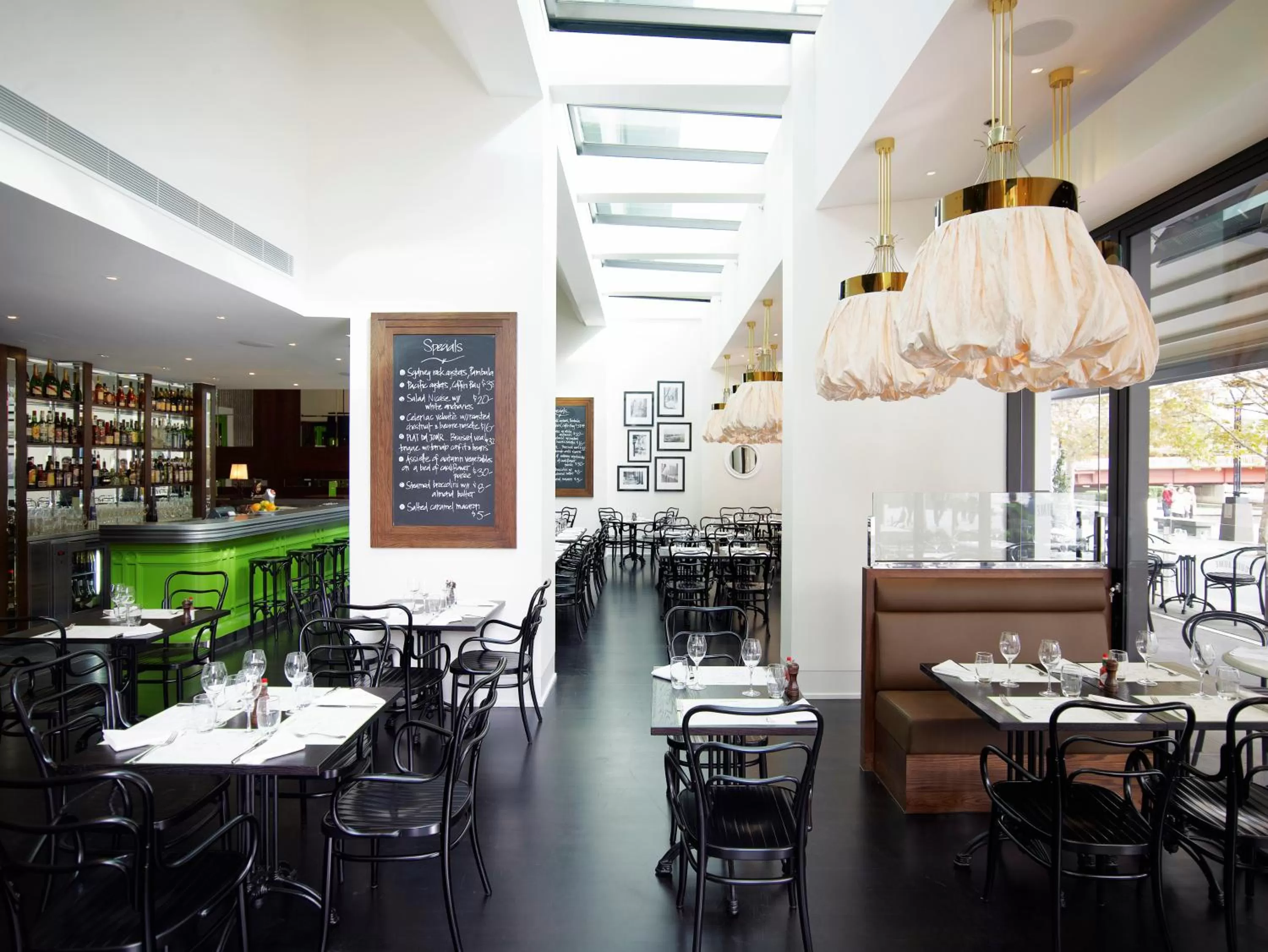 Restaurant/places to eat in Crown Towers Melbourne