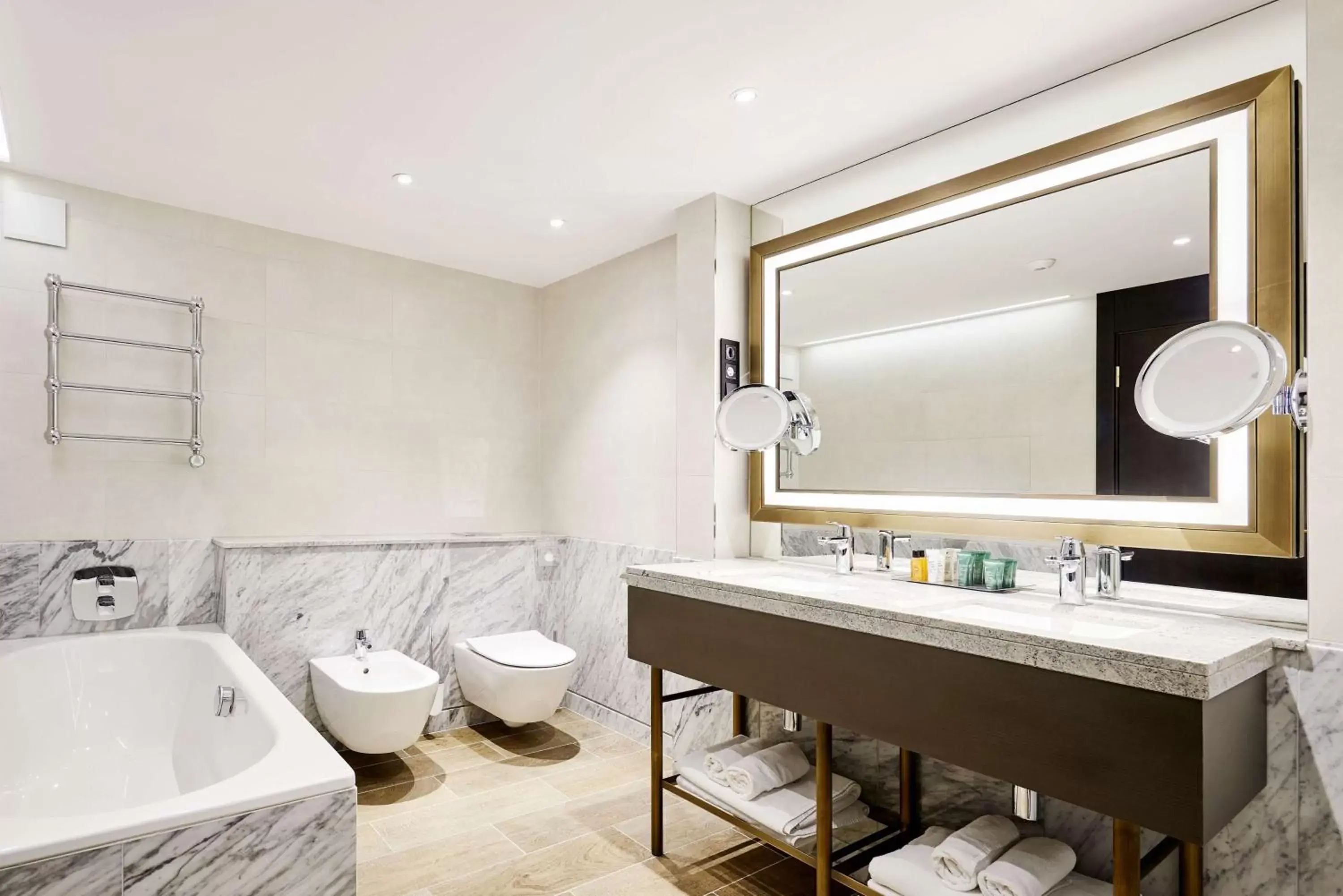 Bathroom in Hilton Budapest