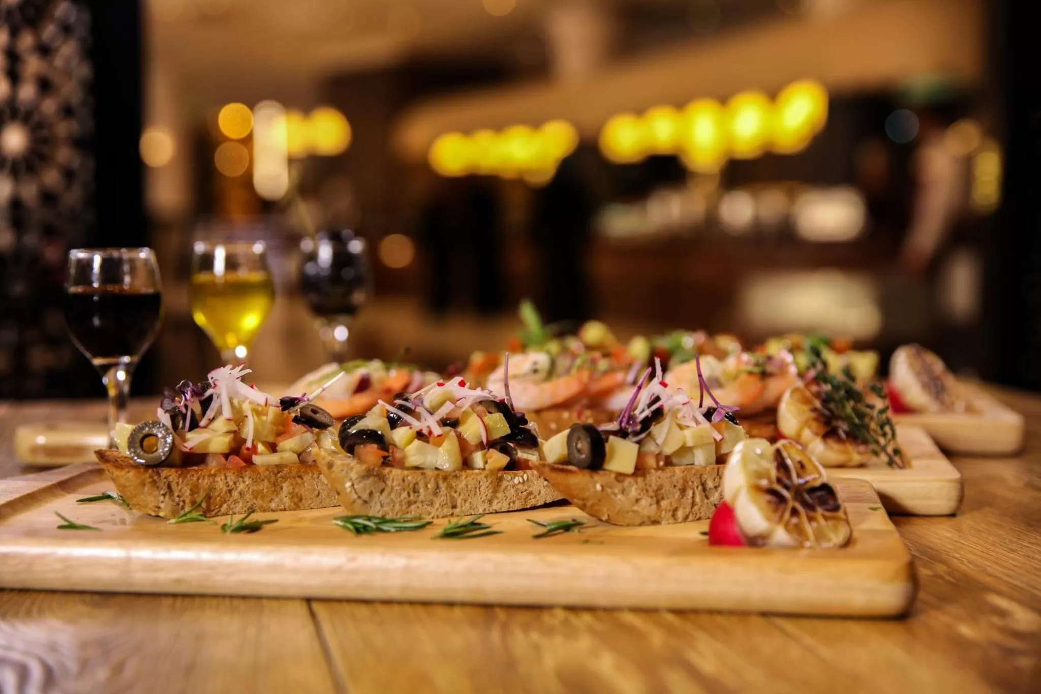 Restaurant/places to eat in Crowne Plaza Riyadh Palace by IHG