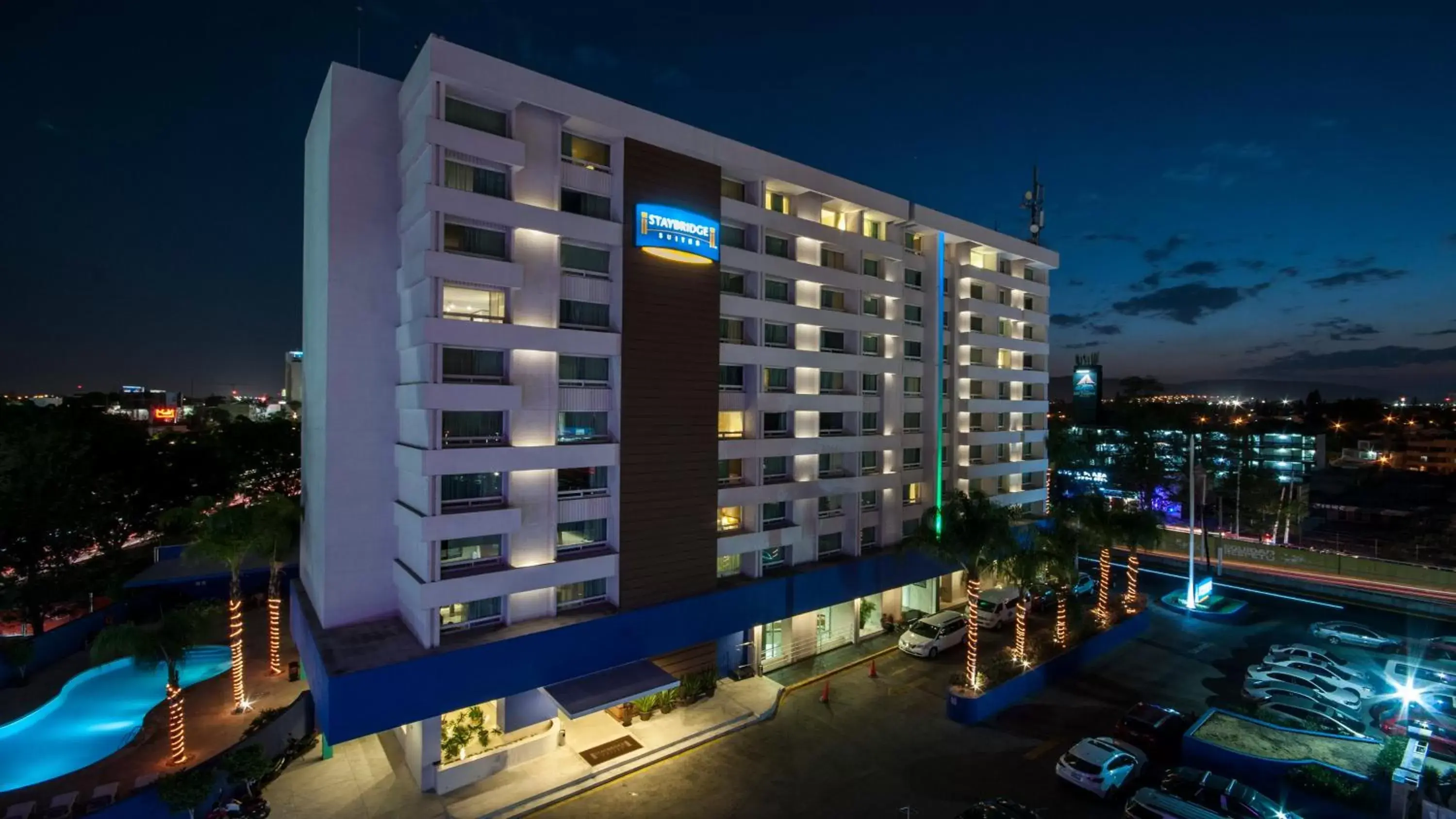 Property building in Staybridge Suites Guadalajara Expo by IHG Property building in Staybridge Suites Guadalajara Expo by IHG