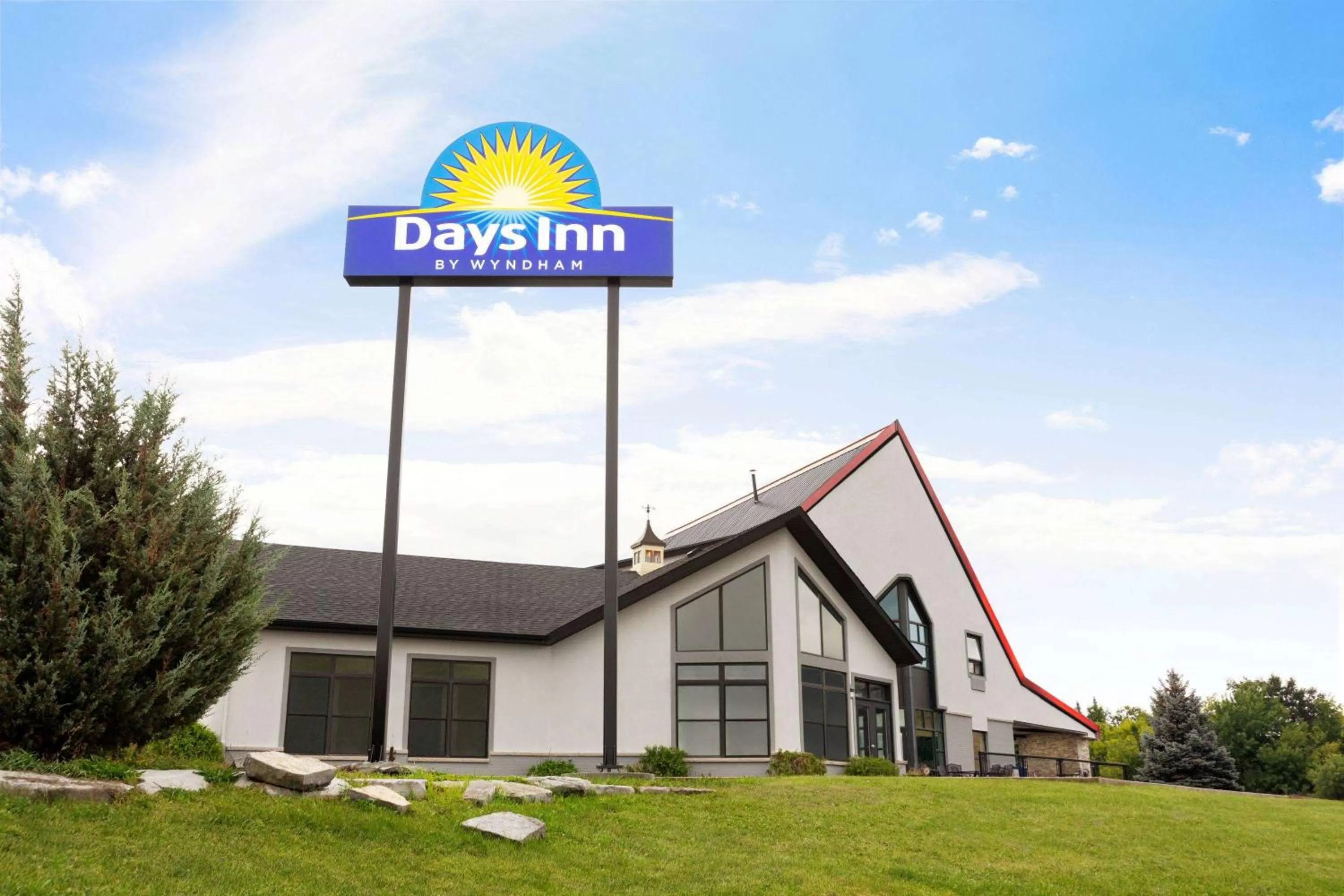 Property building in Days Inn by Wyndham Kingston
