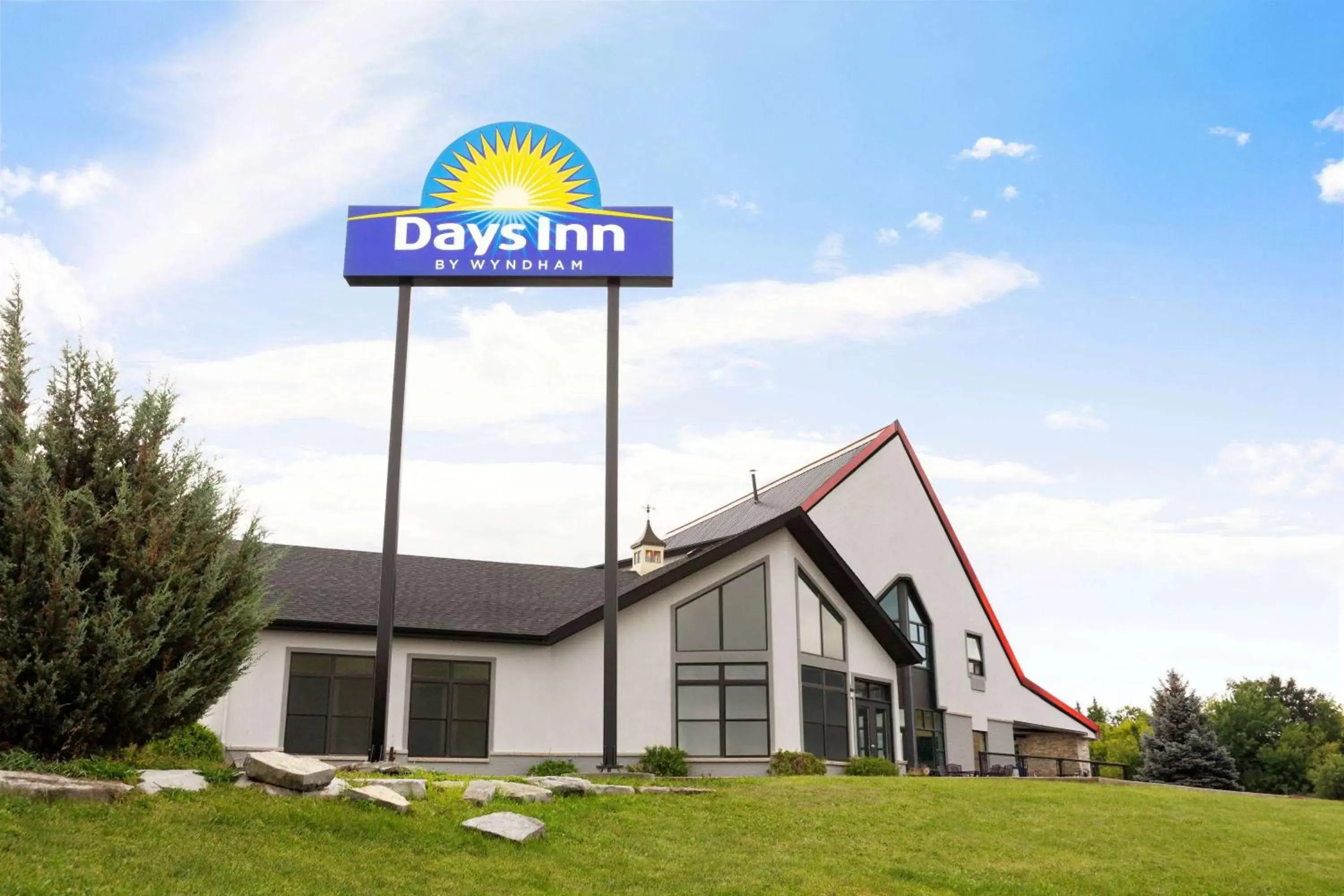 Property Building in Days Inn by Wyndham Kingston