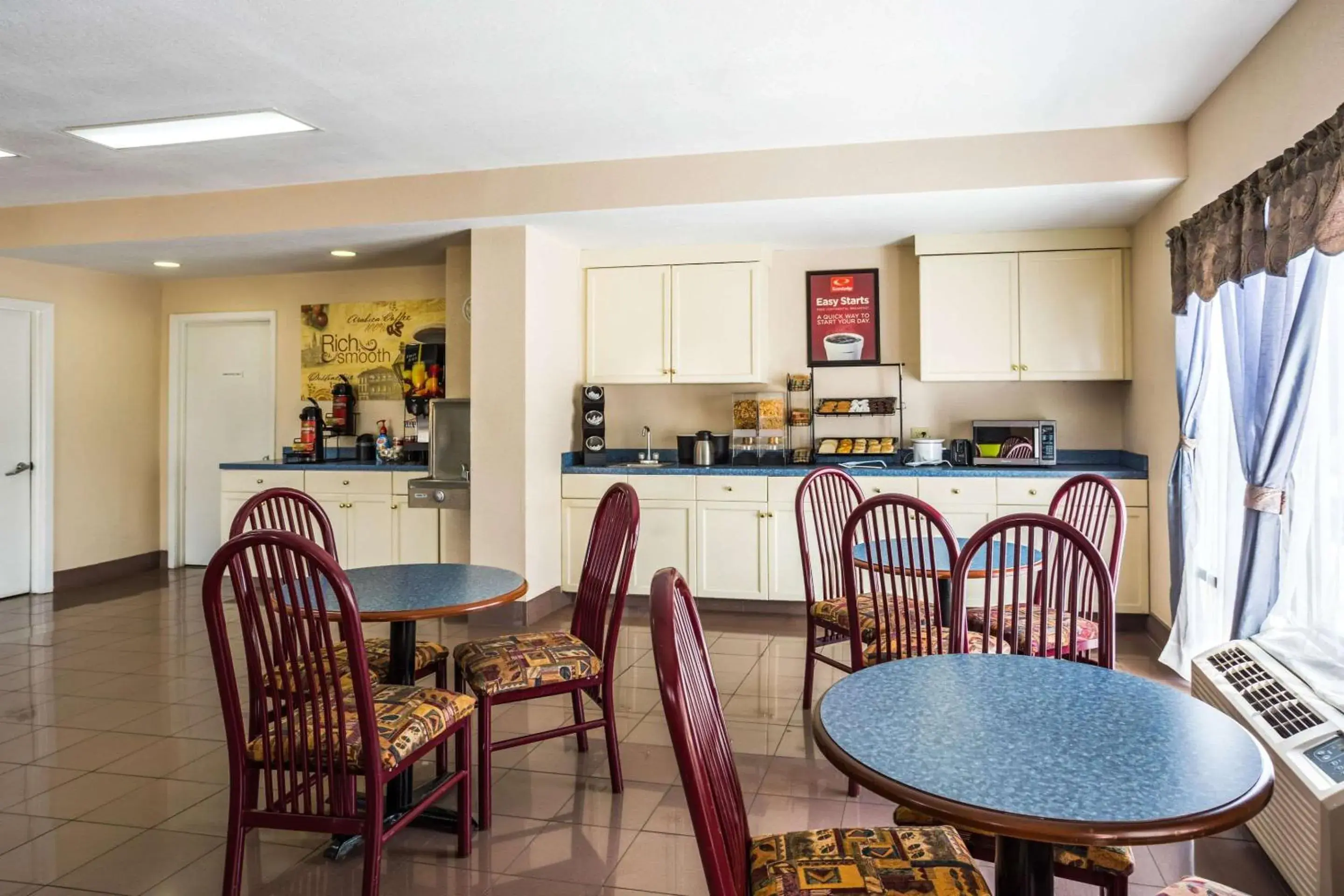 Restaurant/Places to Eat in Econo Lodge Picayune