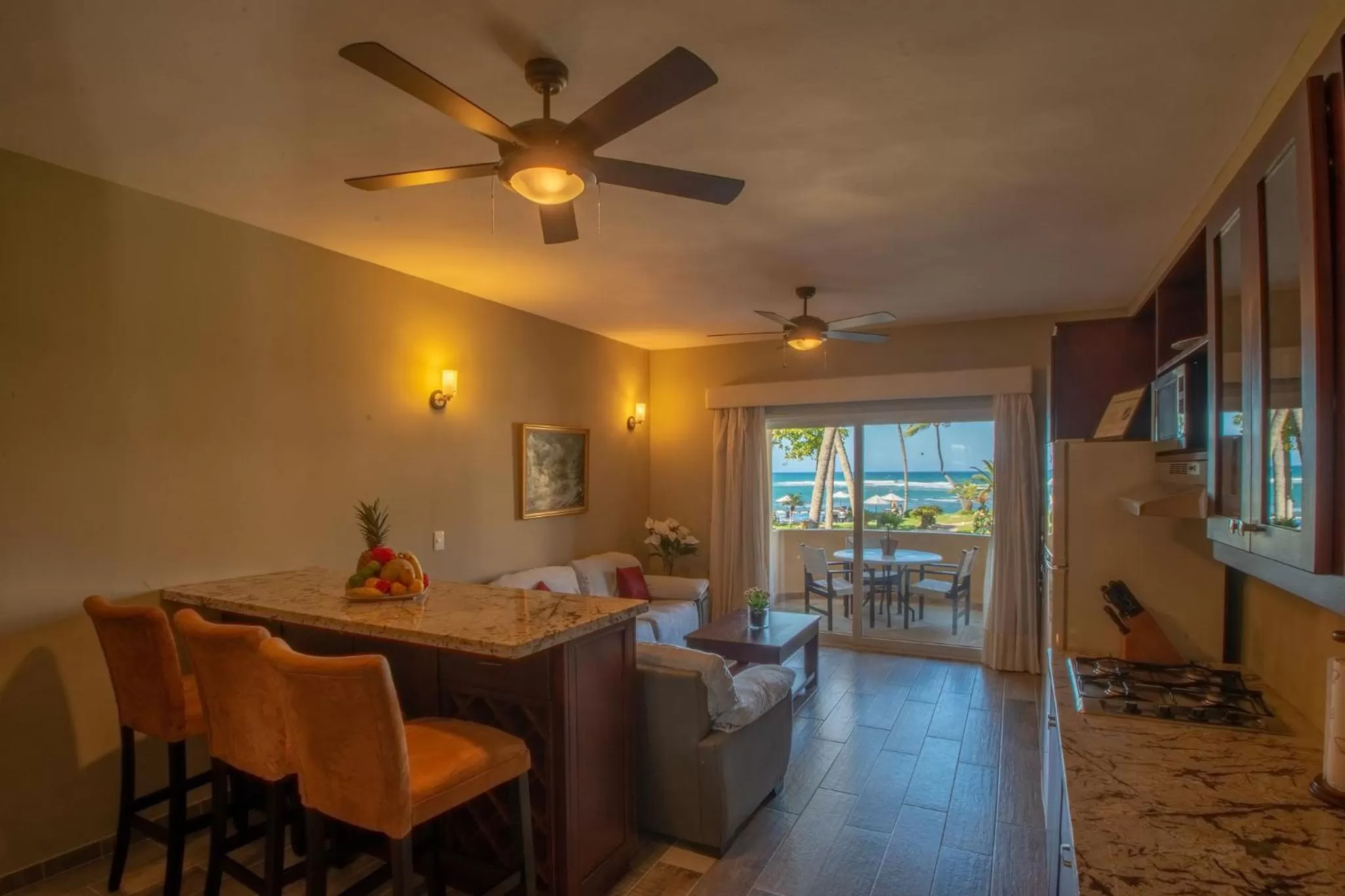 Dining area in Velero Beach Resort