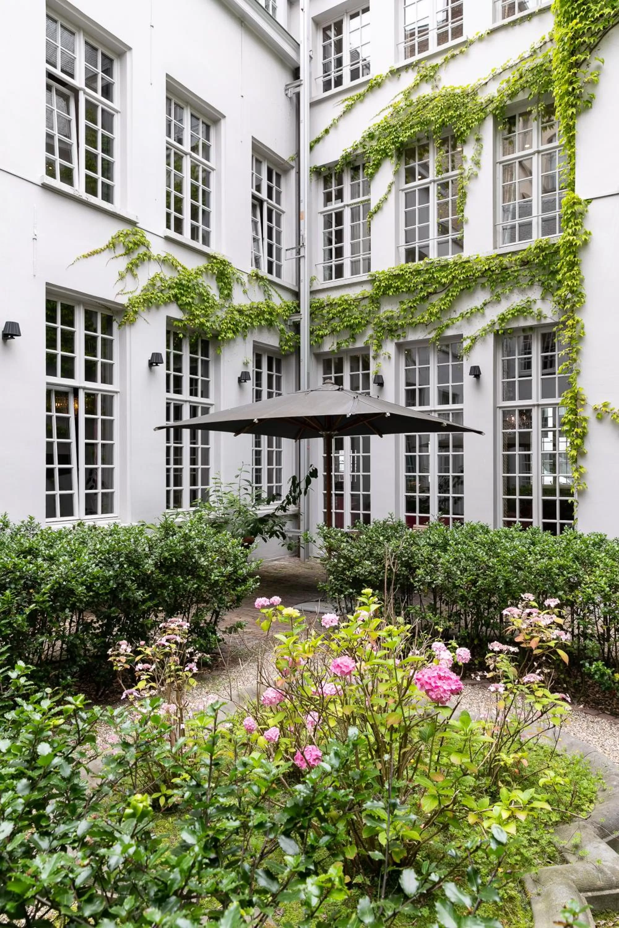 Property building in Hotel De Witte Lelie -Small Luxury Hotels of the World