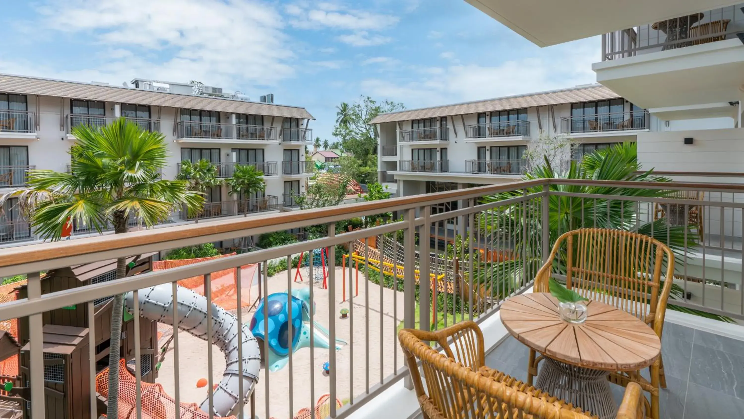 Photo of the whole room, Balcony/Terrace in Holiday Inn Resort Samui Bophut Beach, an IHG Hotel