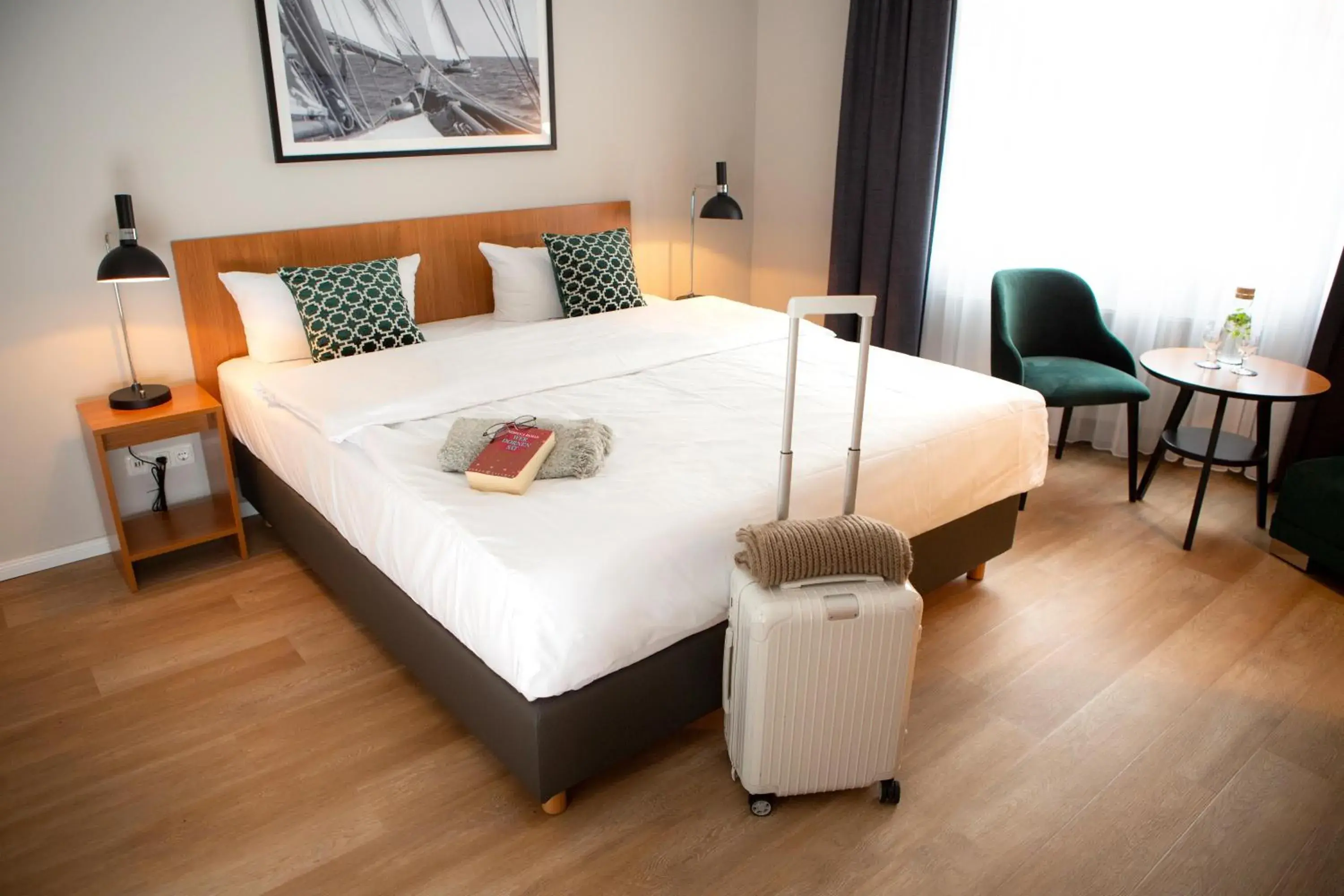 Photo of the whole room, Bed in Comfort Hotel tom Kyle Photo of the whole room, Bed in Comfort Hotel tom Kyle