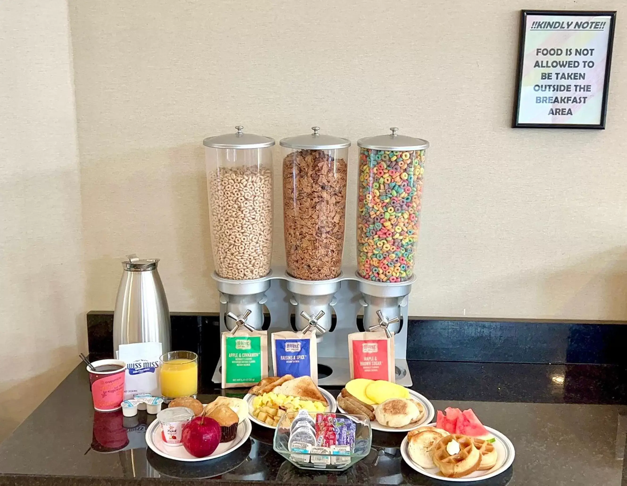 Buffet breakfast, Food in All Seasons Resort