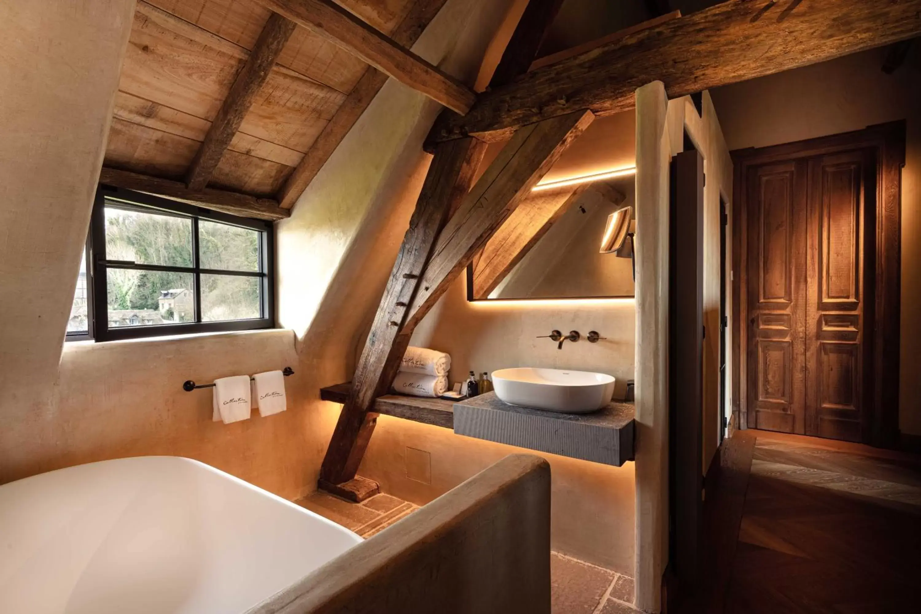 Bathroom in La Ferme Saint Simeon Spa - Relais & Chateaux