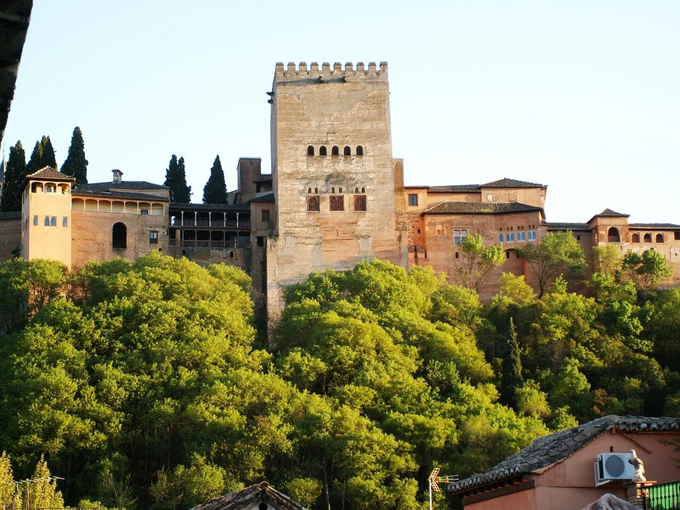 Landmark view in Oasis Backpackers' Hostel Granada