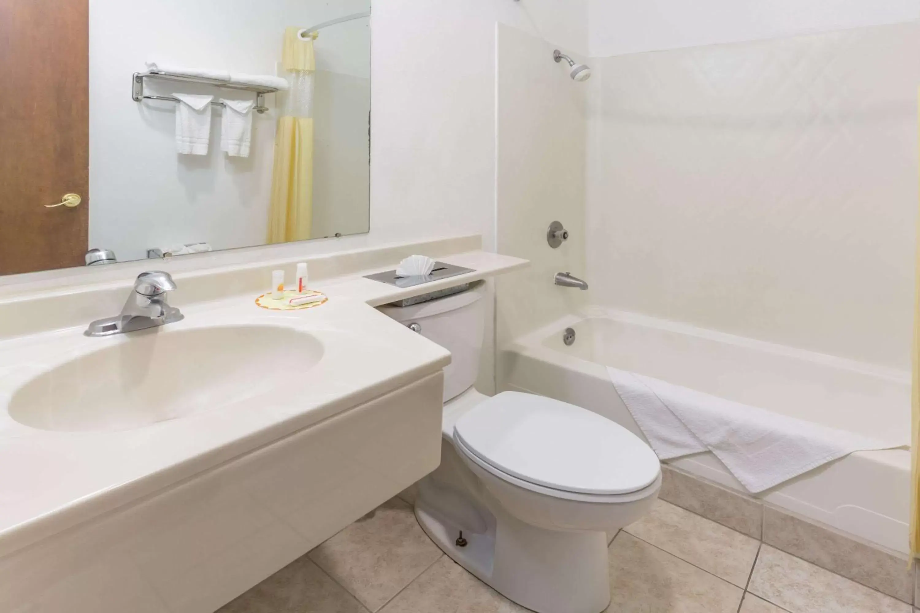 Bathroom in Days Inn by Wyndham Medford