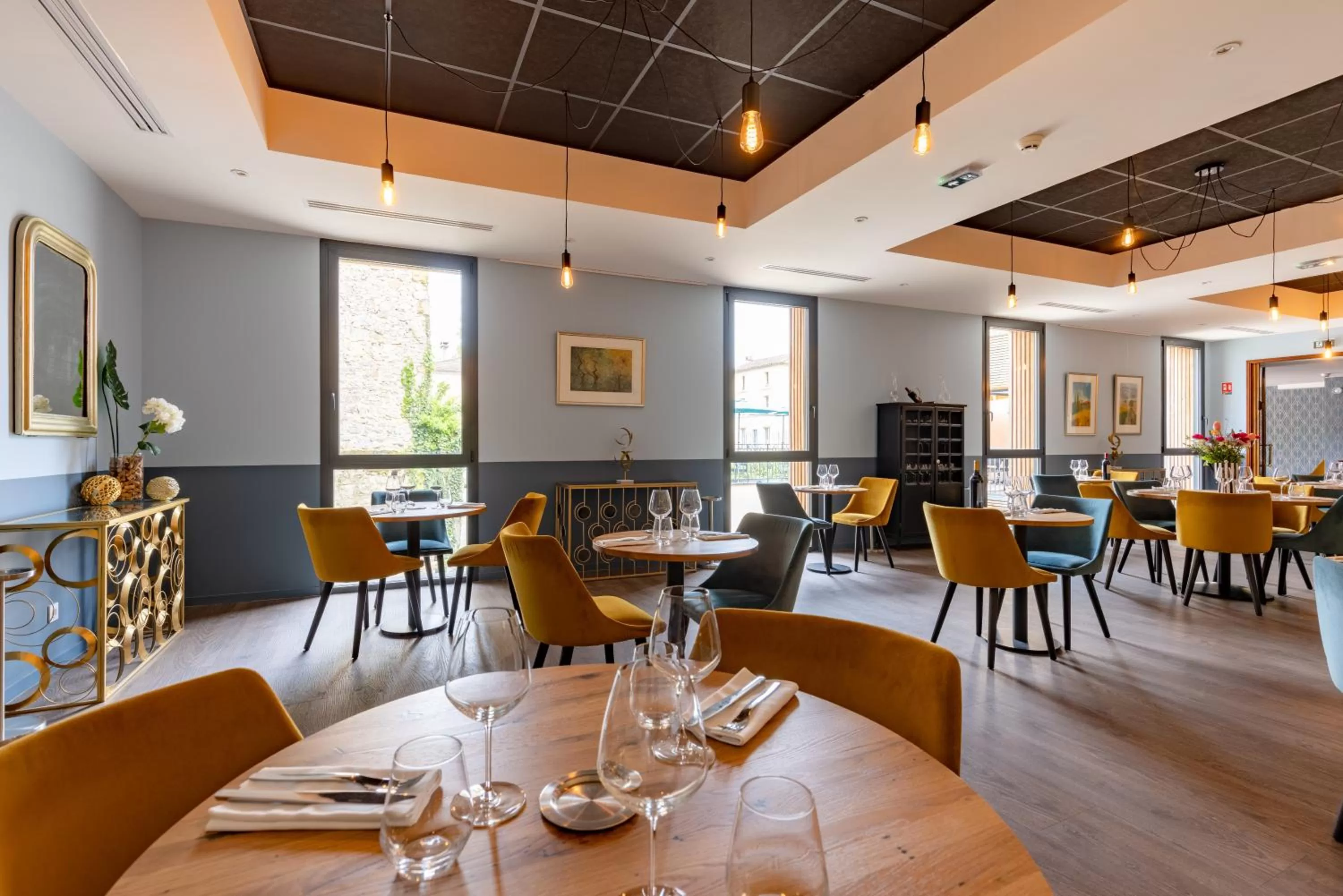 Restaurant/places to eat in Hôtel-Restaurant des Augustins