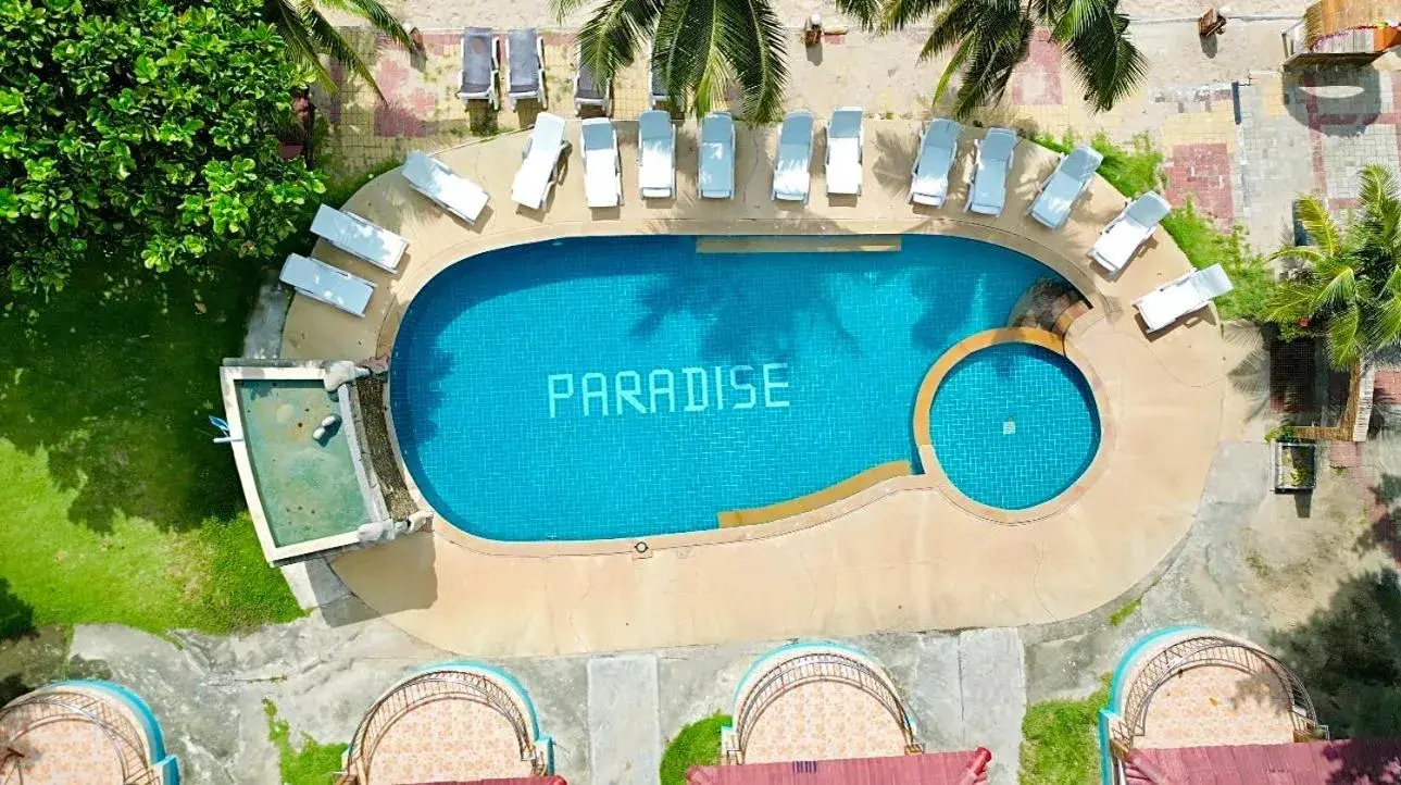 Pool View in Lanta Paradise Beach Resort