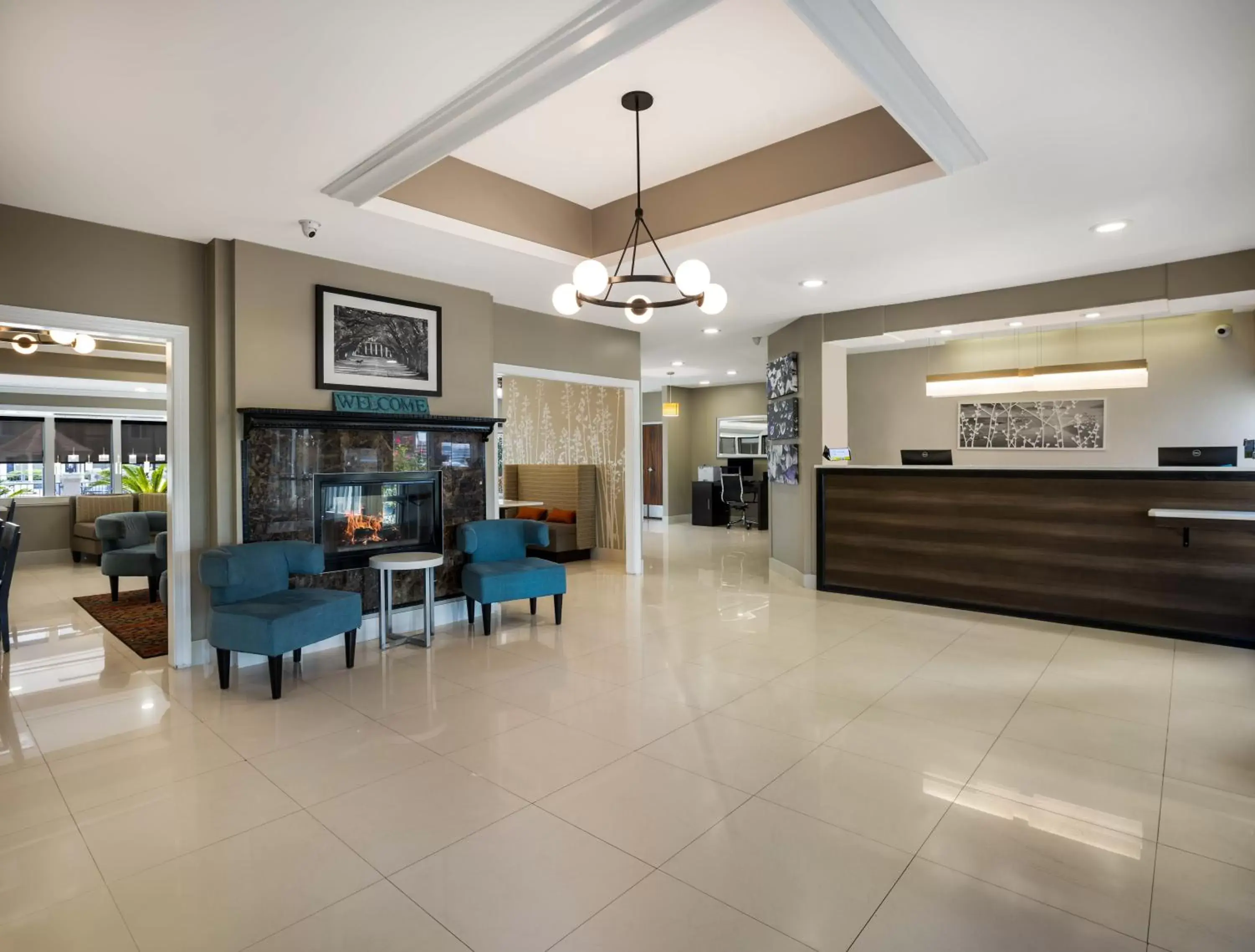 Lobby or reception, Lobby/Reception in MainStay Suites Savannah Midtown
