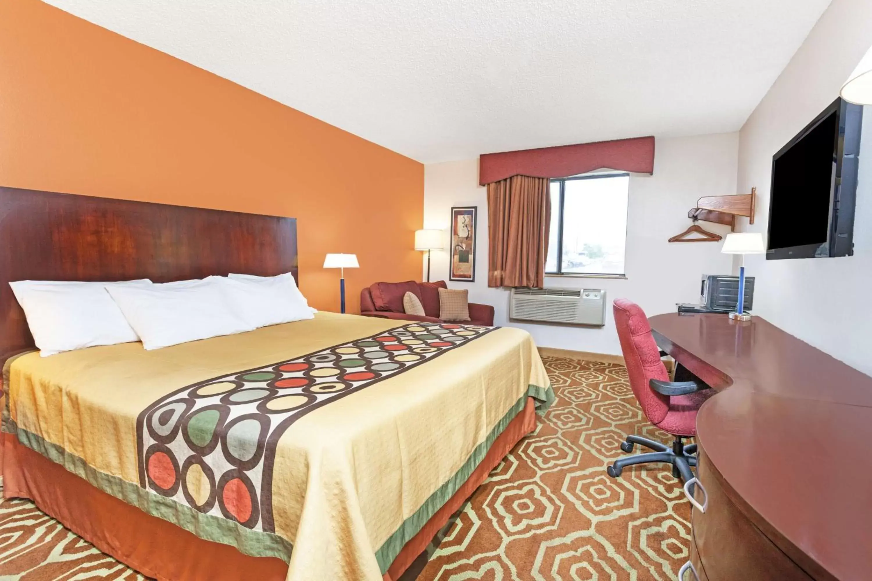 King Room - Non-Smoking in Super 8 by Wyndham Sterling Heights/Detroit Area
