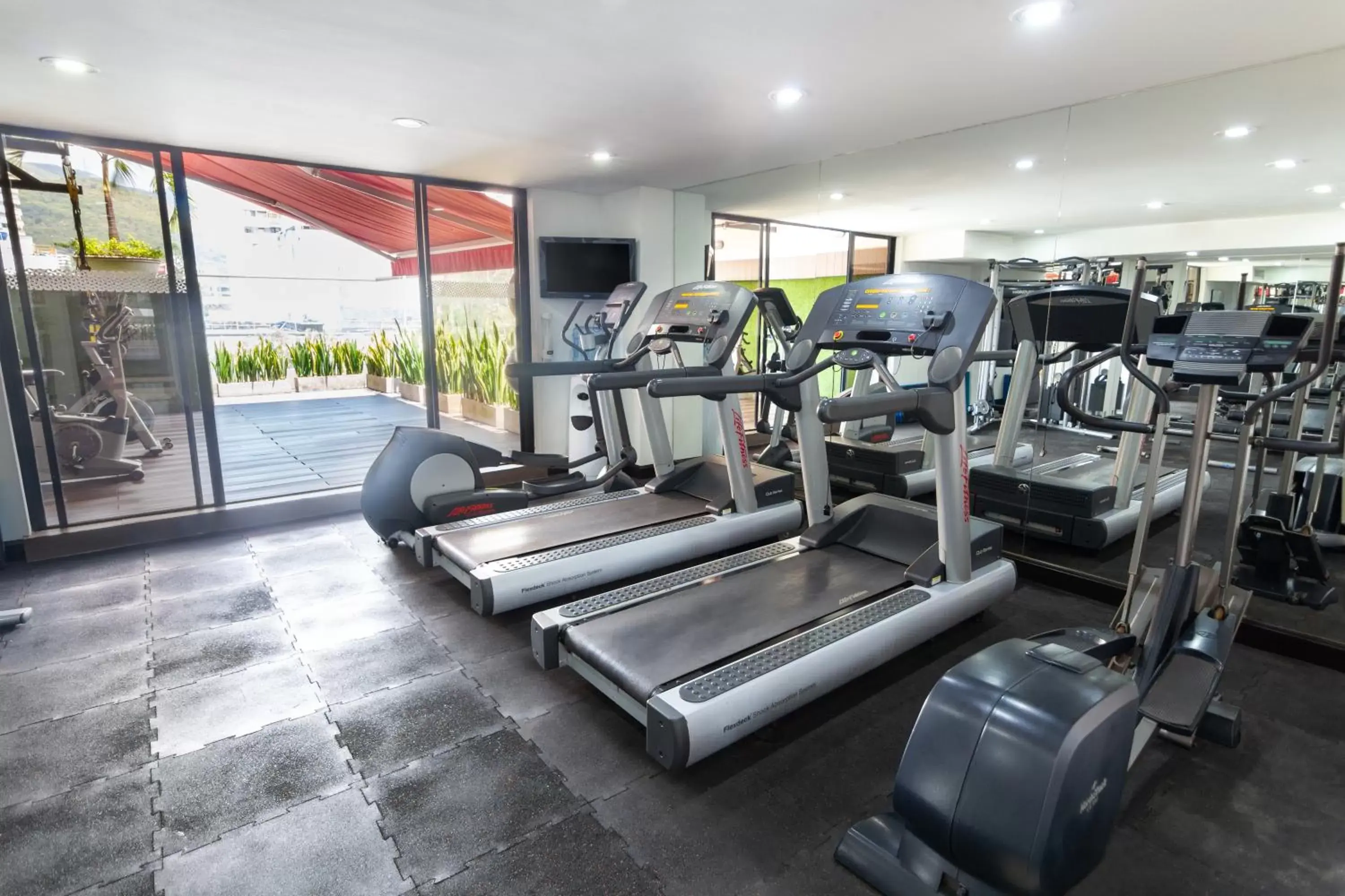 Fitness centre/facilities, Fitness Center/Facilities in Sonesta Hotel Cali