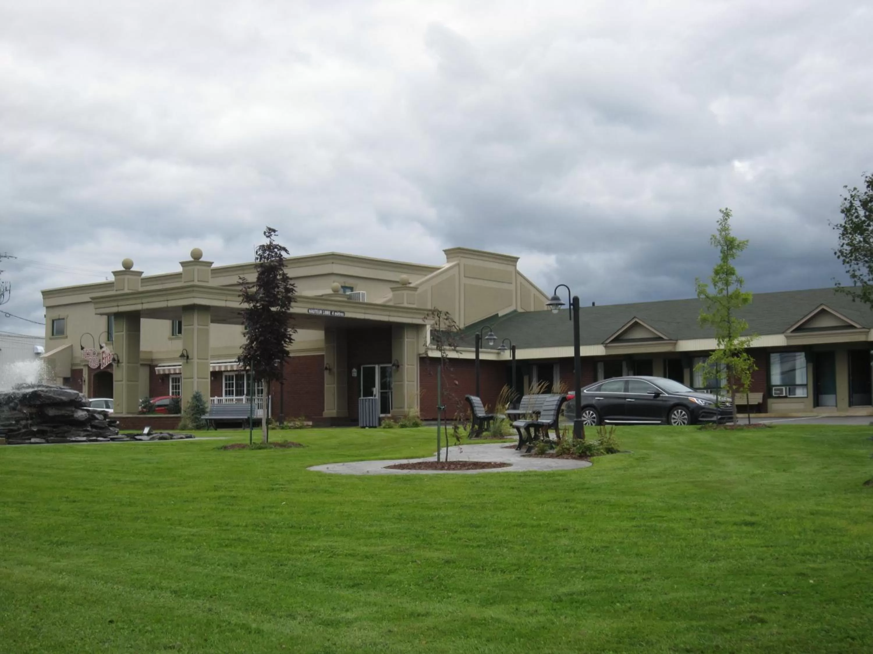 Property building in Hotel Motel Le Quiet