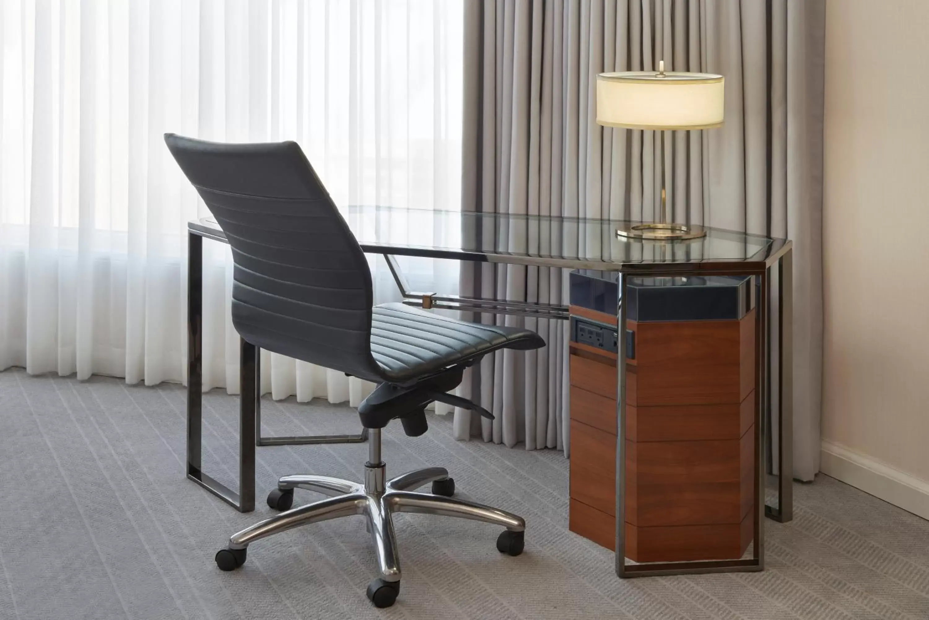 Premium King Room - High Floor in InterContinental Toronto Centre by IHG Premium King Room - High Floor in InterContinental Toronto Centre by IHG