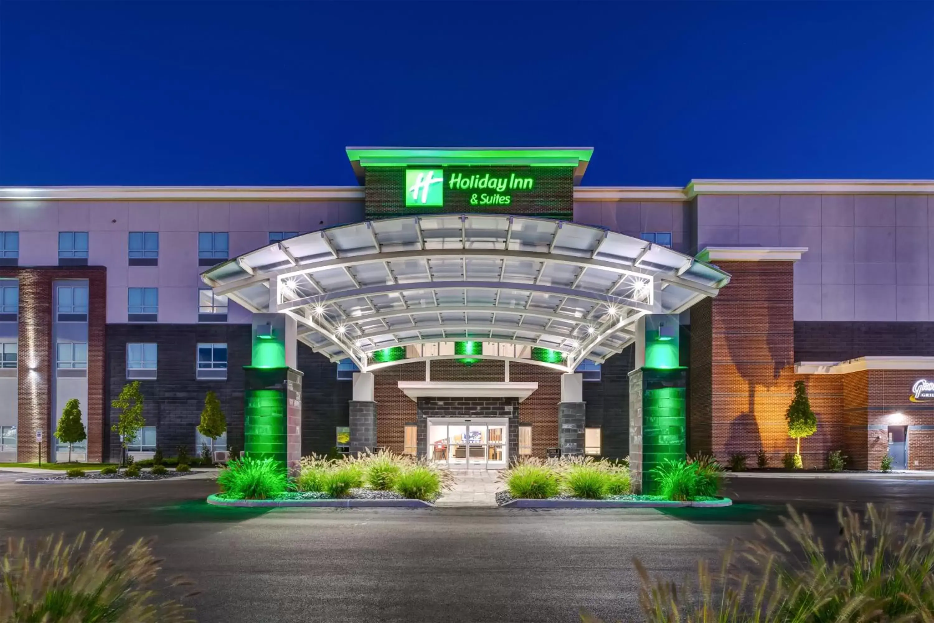 Property building in Holiday Inn & Suites - Toledo Southwest - Perrysburg, an IHG Hotel