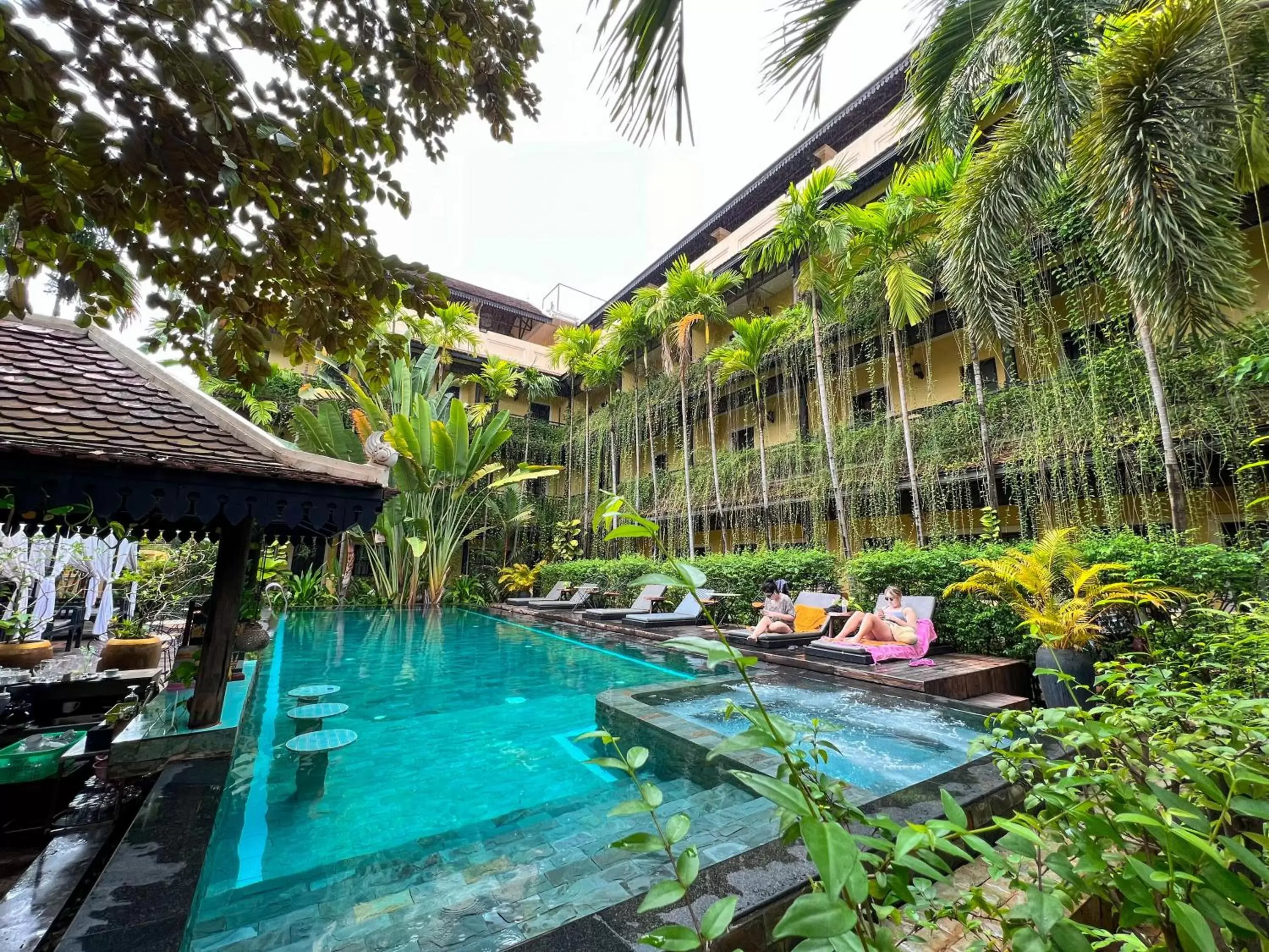 Swimming Pool in Residence Indochine D'angkor