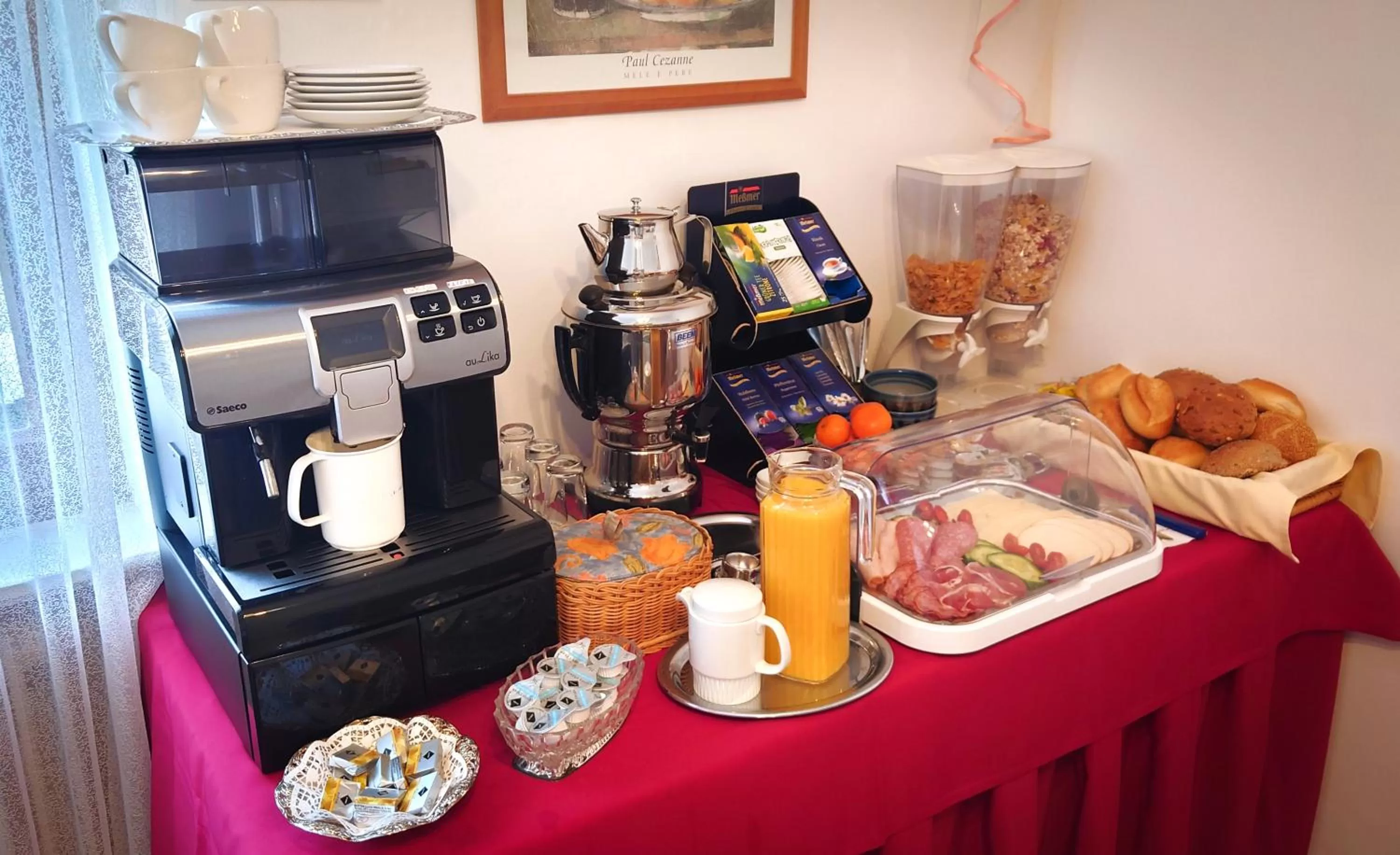 Breakfast in Hotel Garni Zur Traube