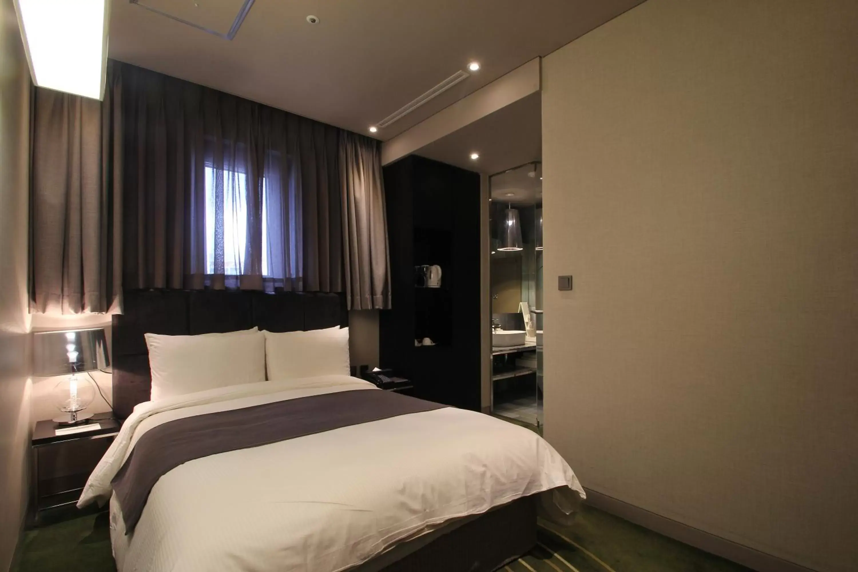 Bed in Best Louis Hamilton Hotel Haeundae