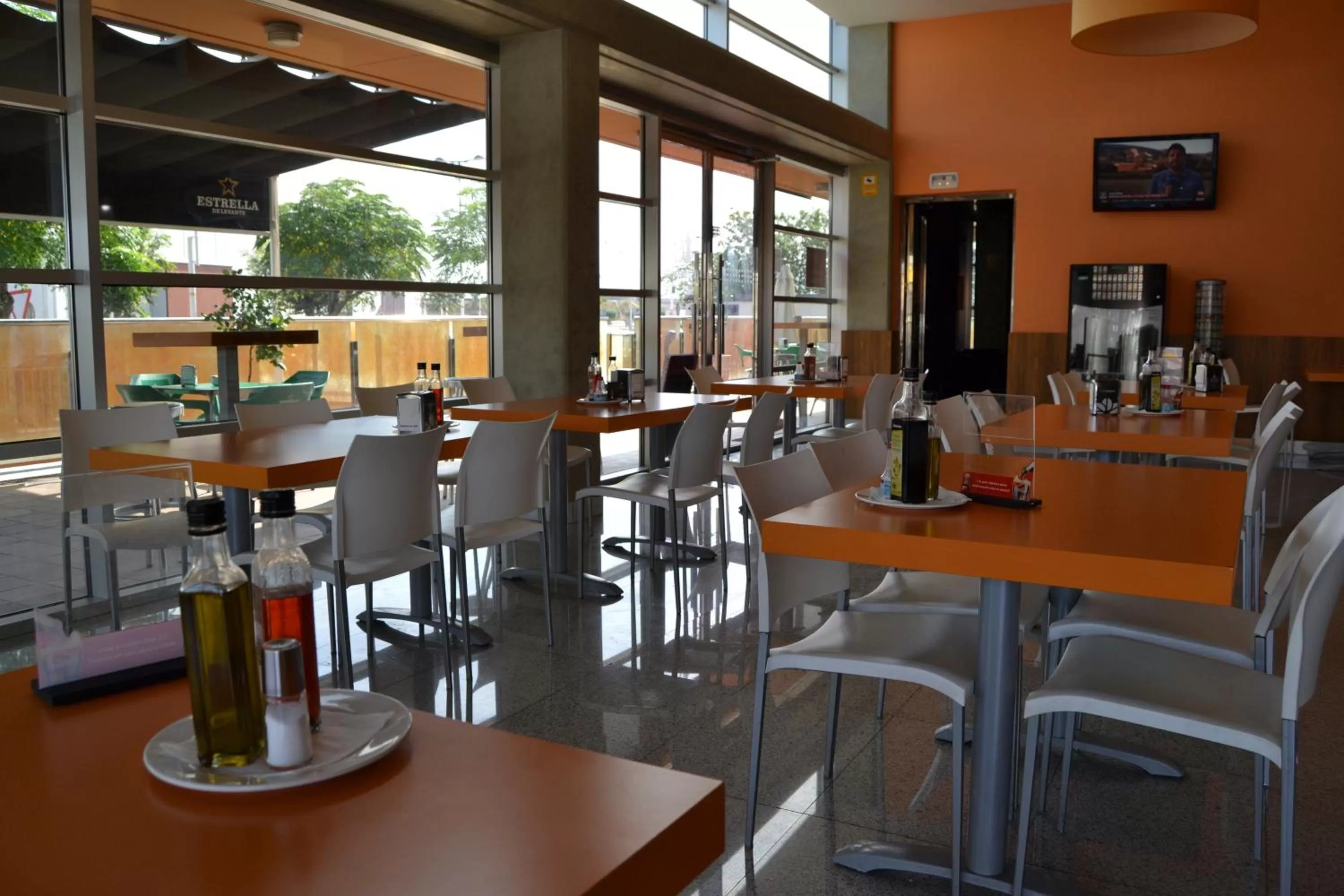 Restaurant/places to eat in Torrecobijo