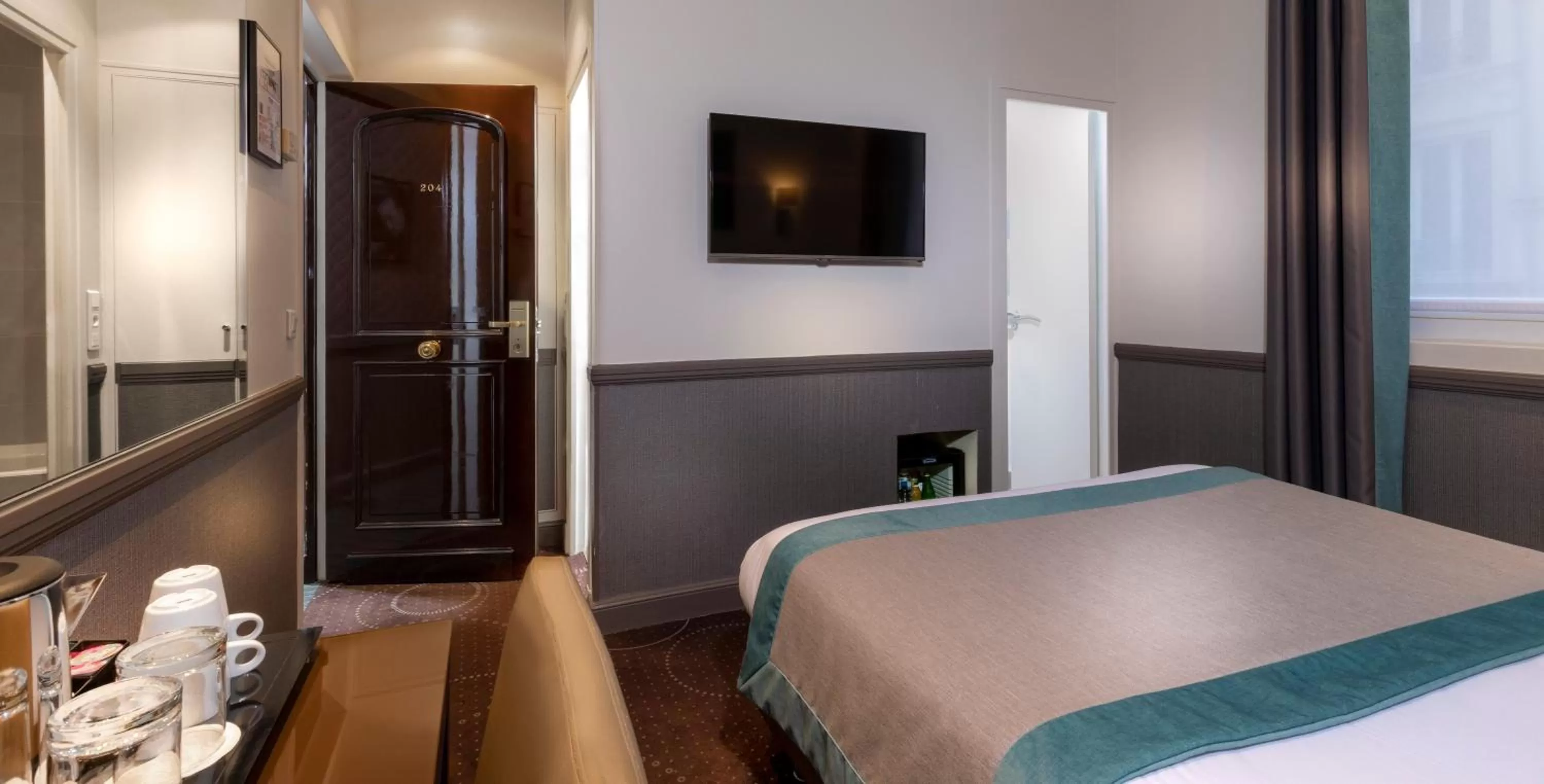 Bed in Elysées Ceramic