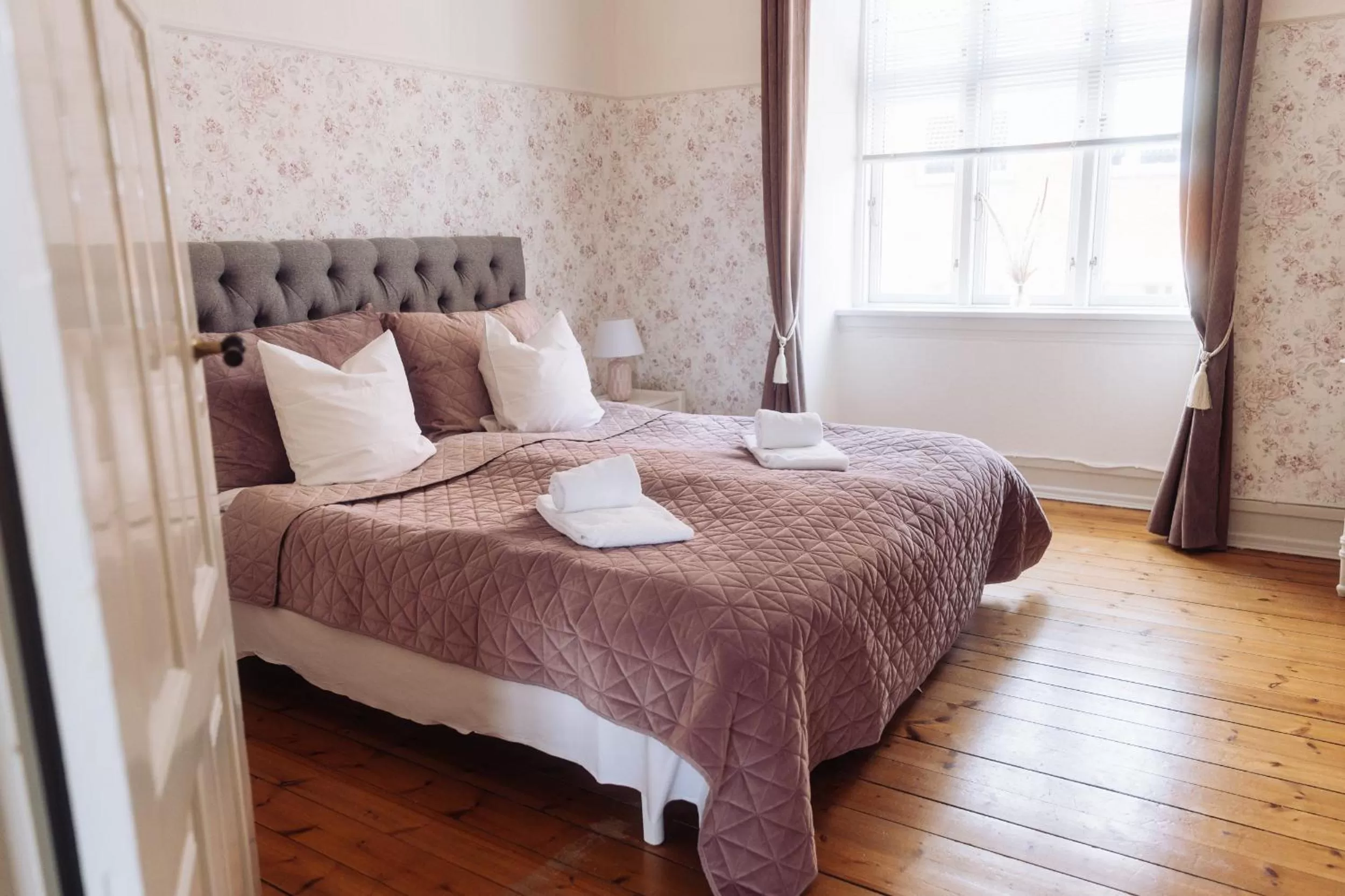 Bedroom, Bed in Hotel Lidenlund