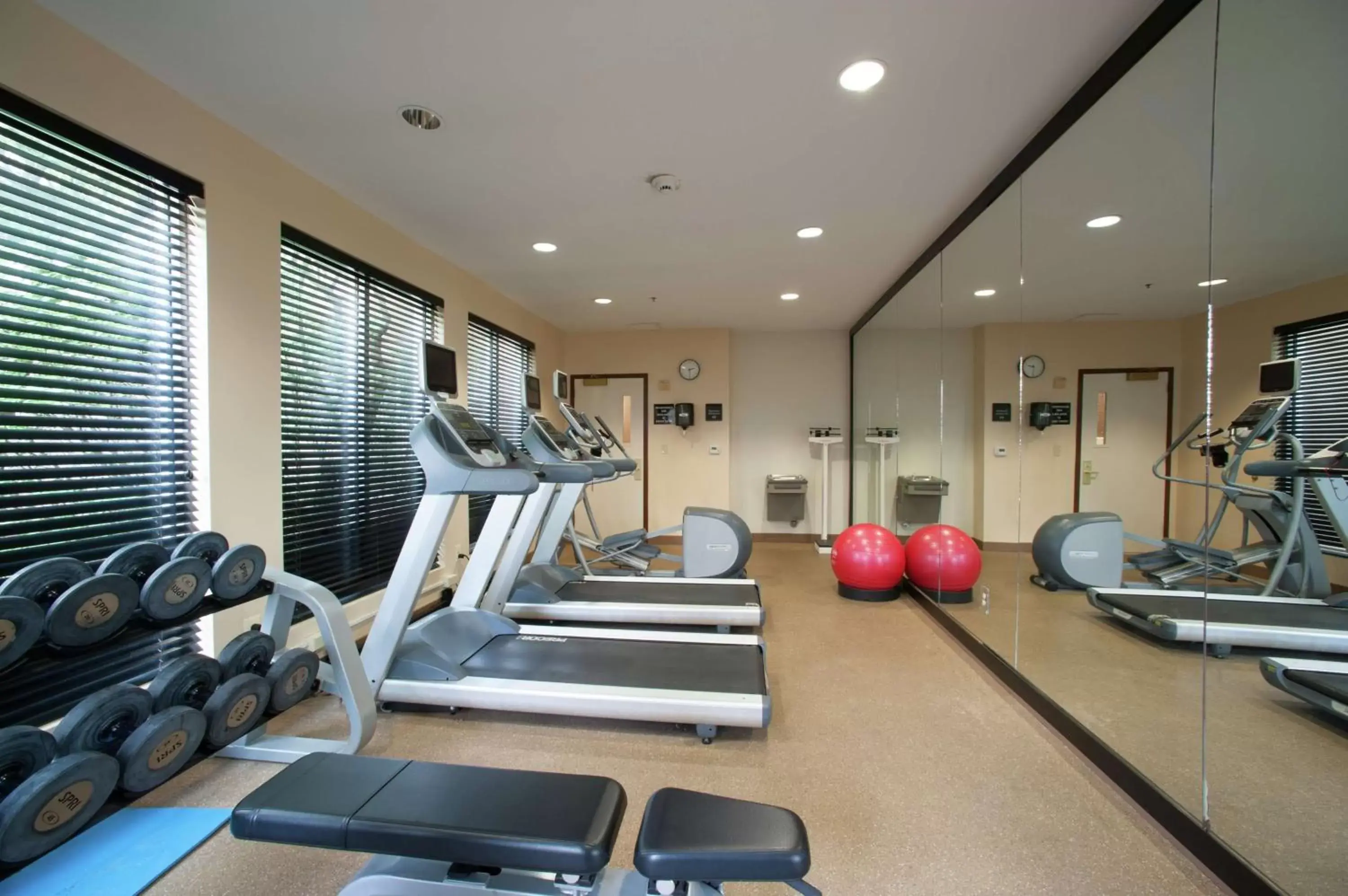 Fitness centre/facilities, Fitness Center/Facilities in Hilton Garden Inn Tulsa Airport
