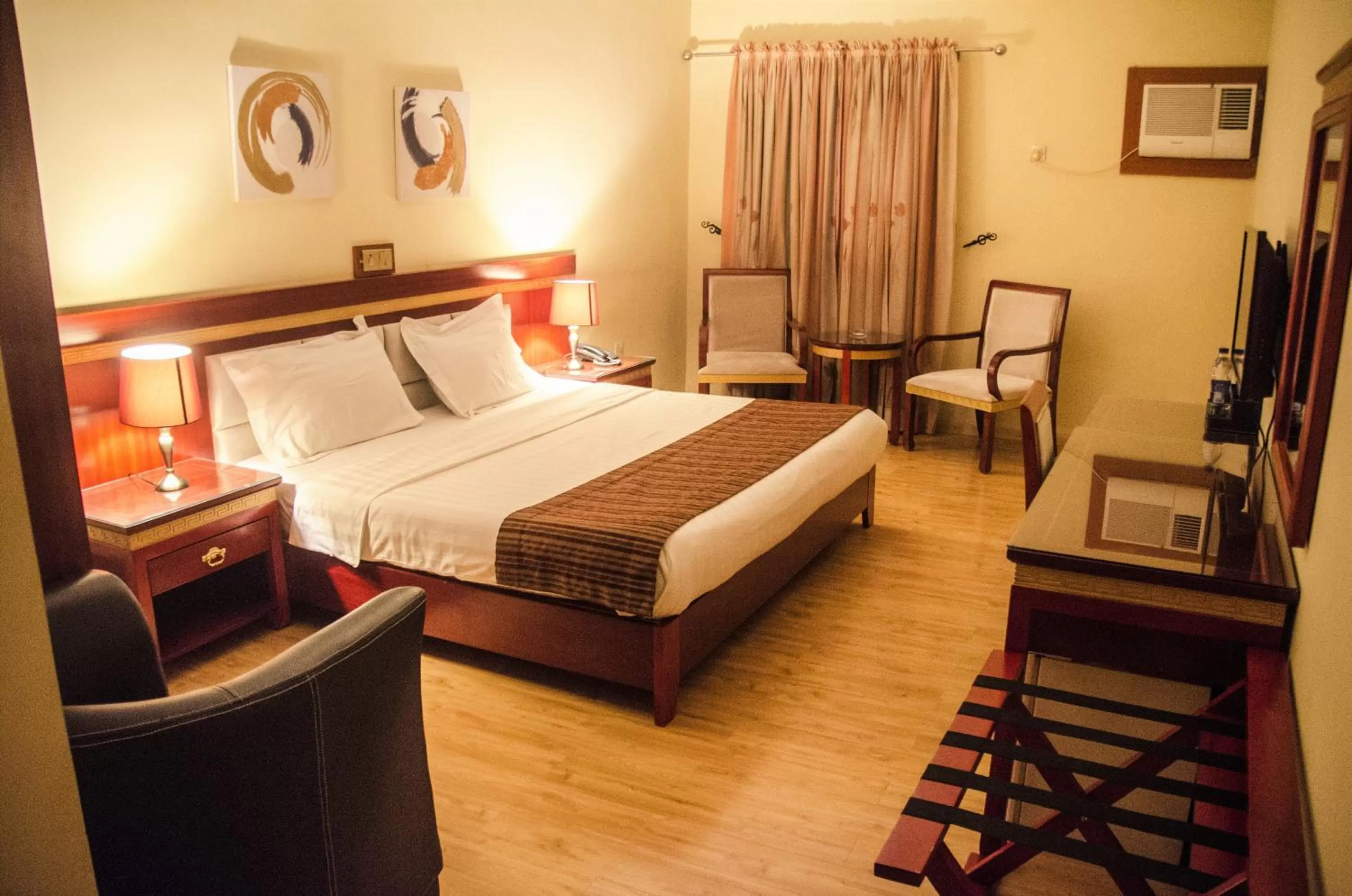 TV and multimedia, Bed in Hotel Rosebud