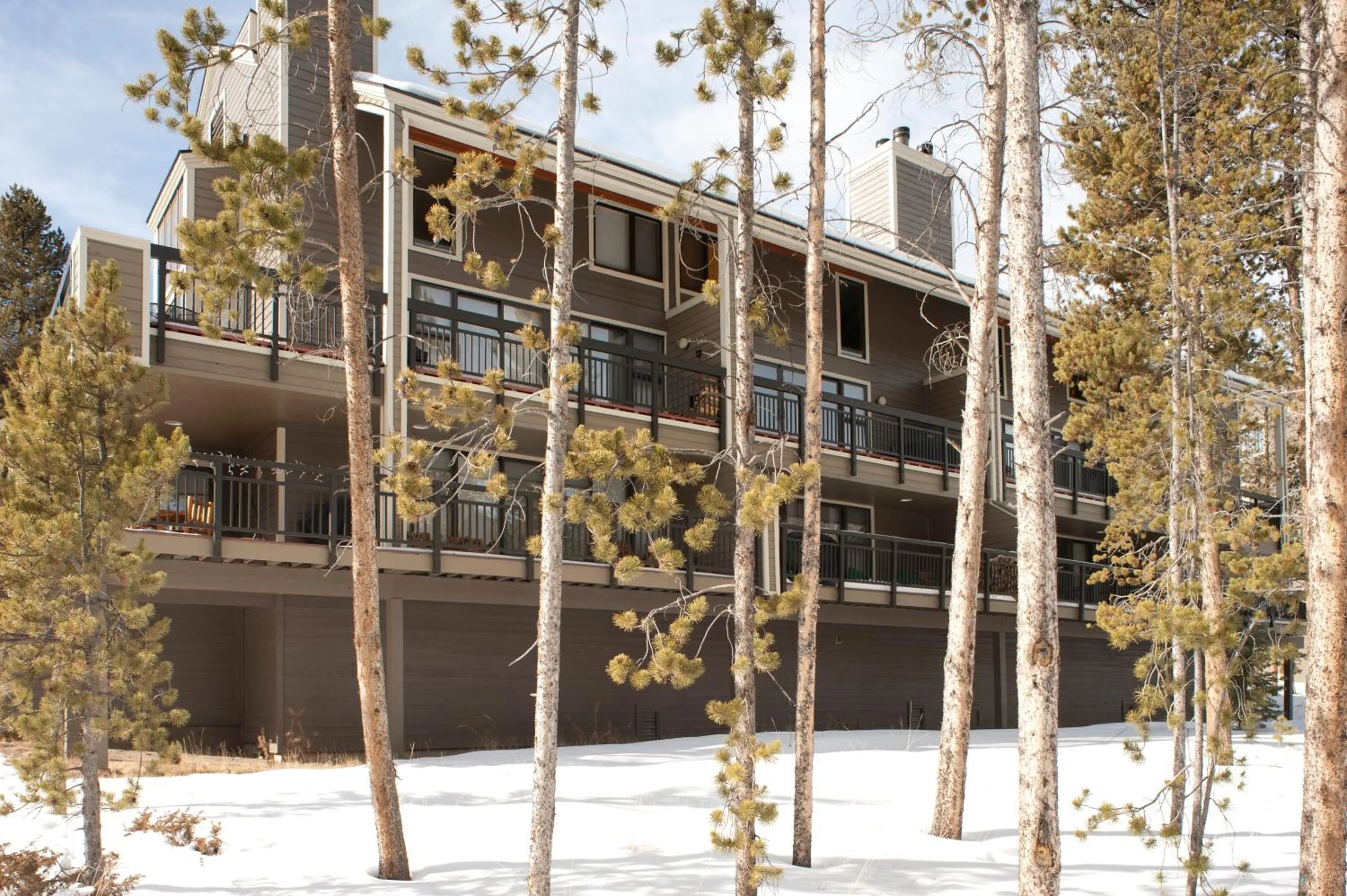 Property building in Evergreen Condominiums by Keystone Resort