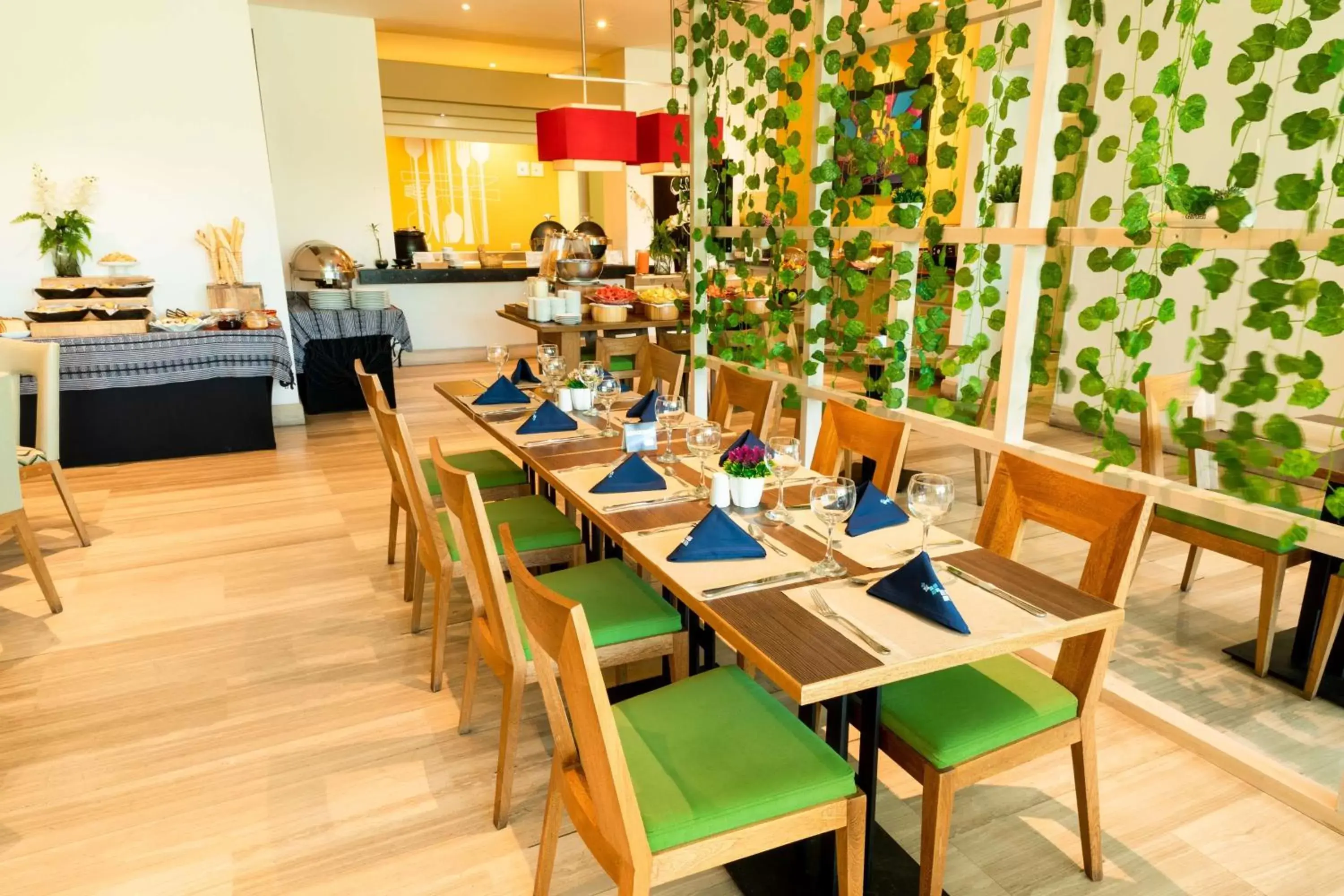 Lounge or bar, Restaurant/Places to Eat in Hilton Garden Inn Barranquilla