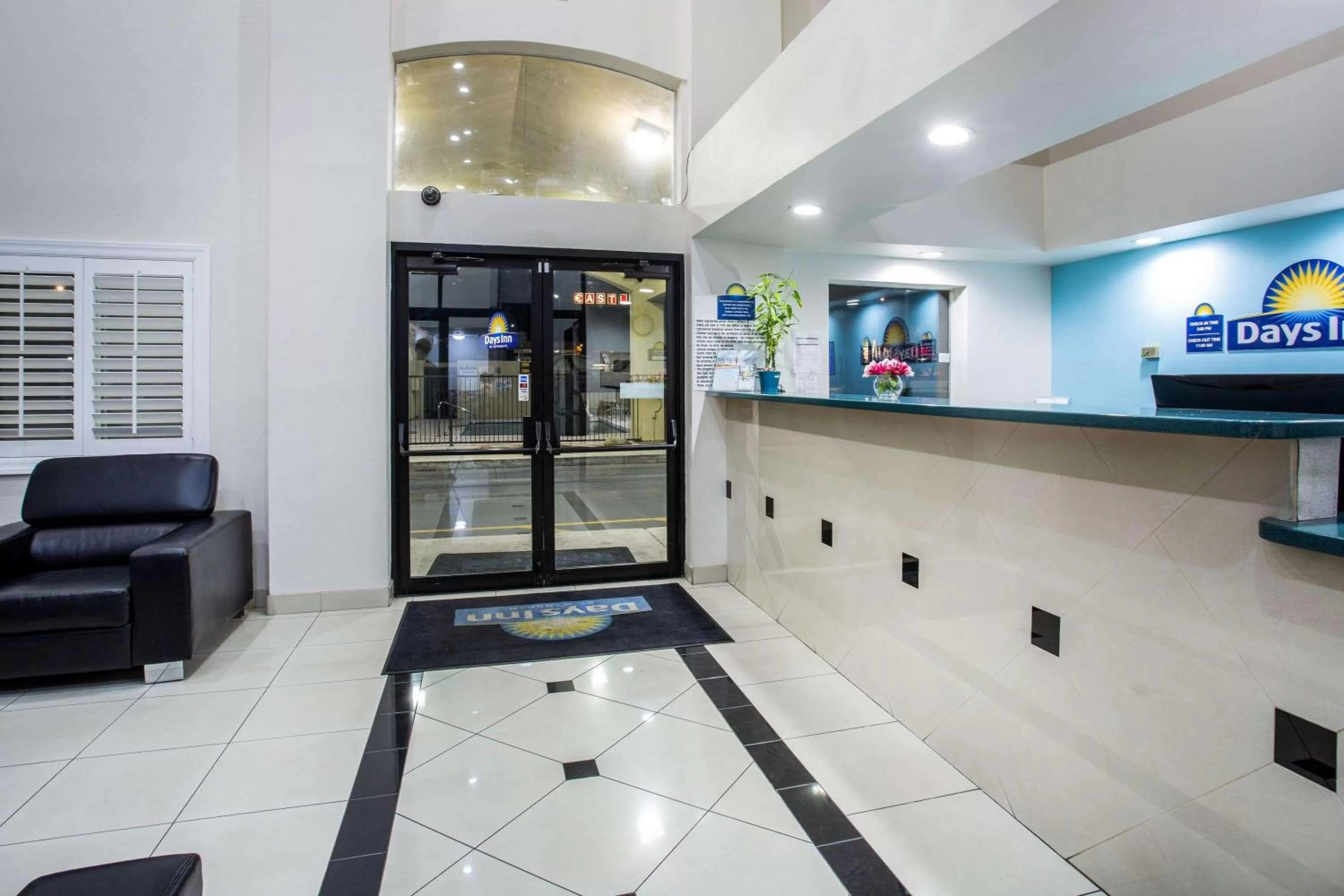 Lobby or reception in Days Inn by Wyndham Phoenix North