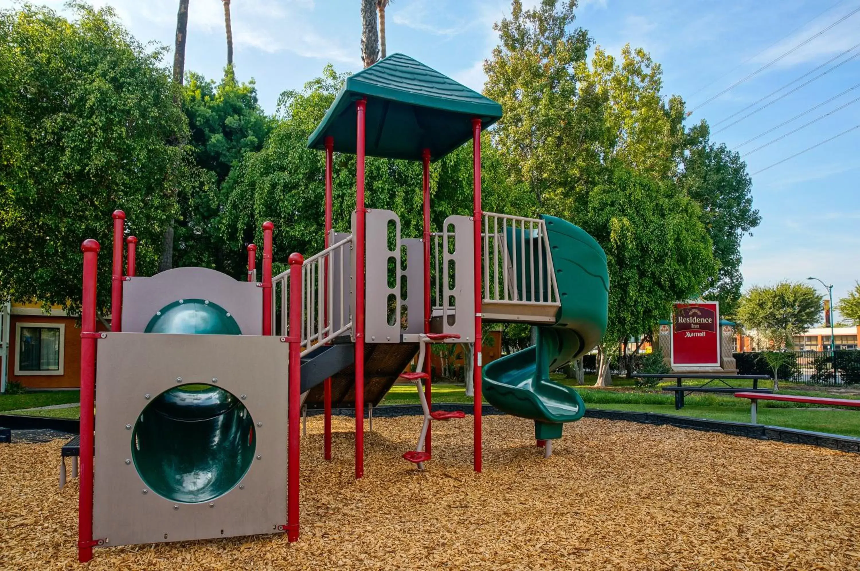 Children play ground, Children's Play Area in Clementine Hotel & Suites Anaheim
